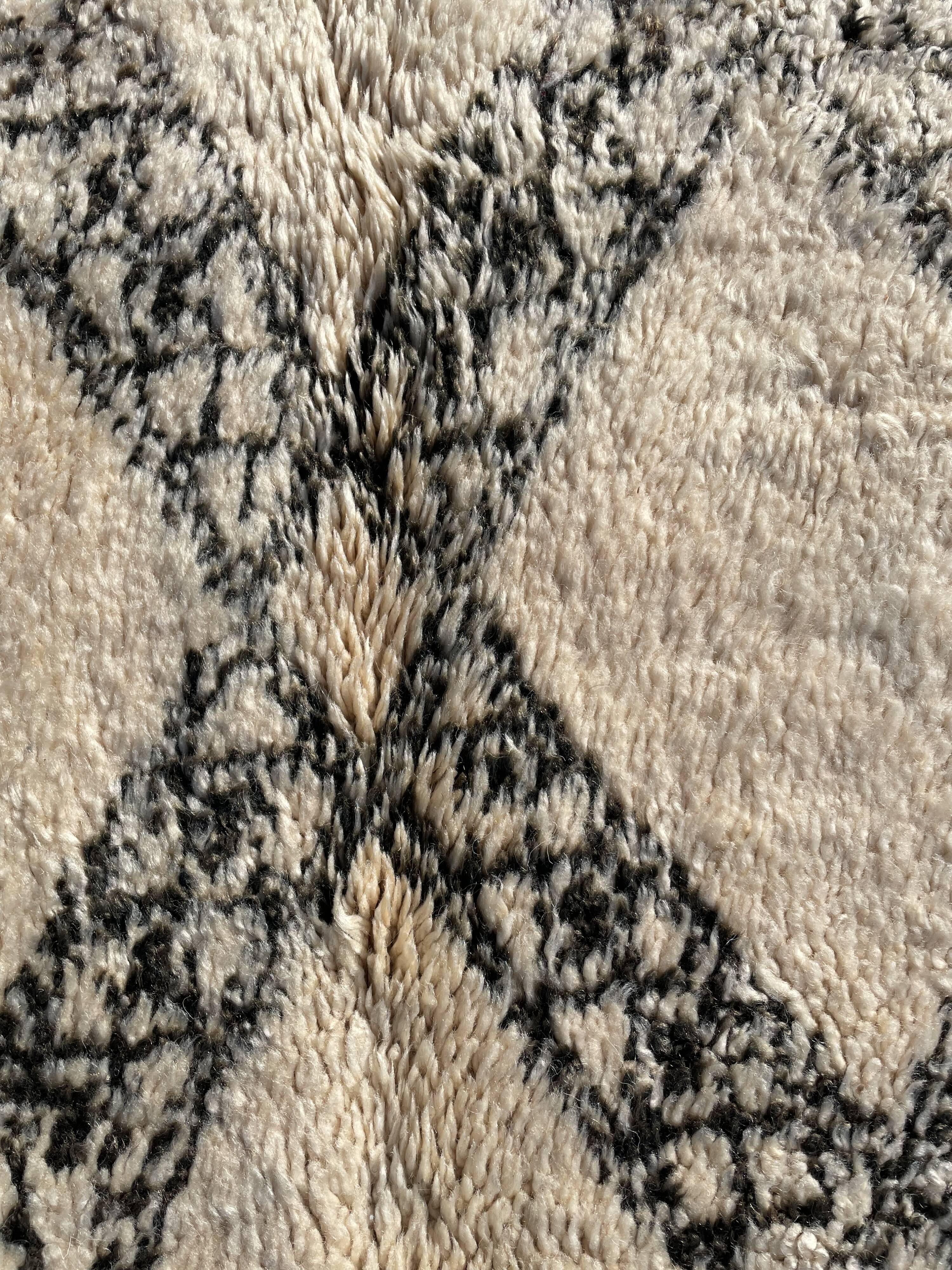 Carpet berbere beni ouarain old years 1958 modern