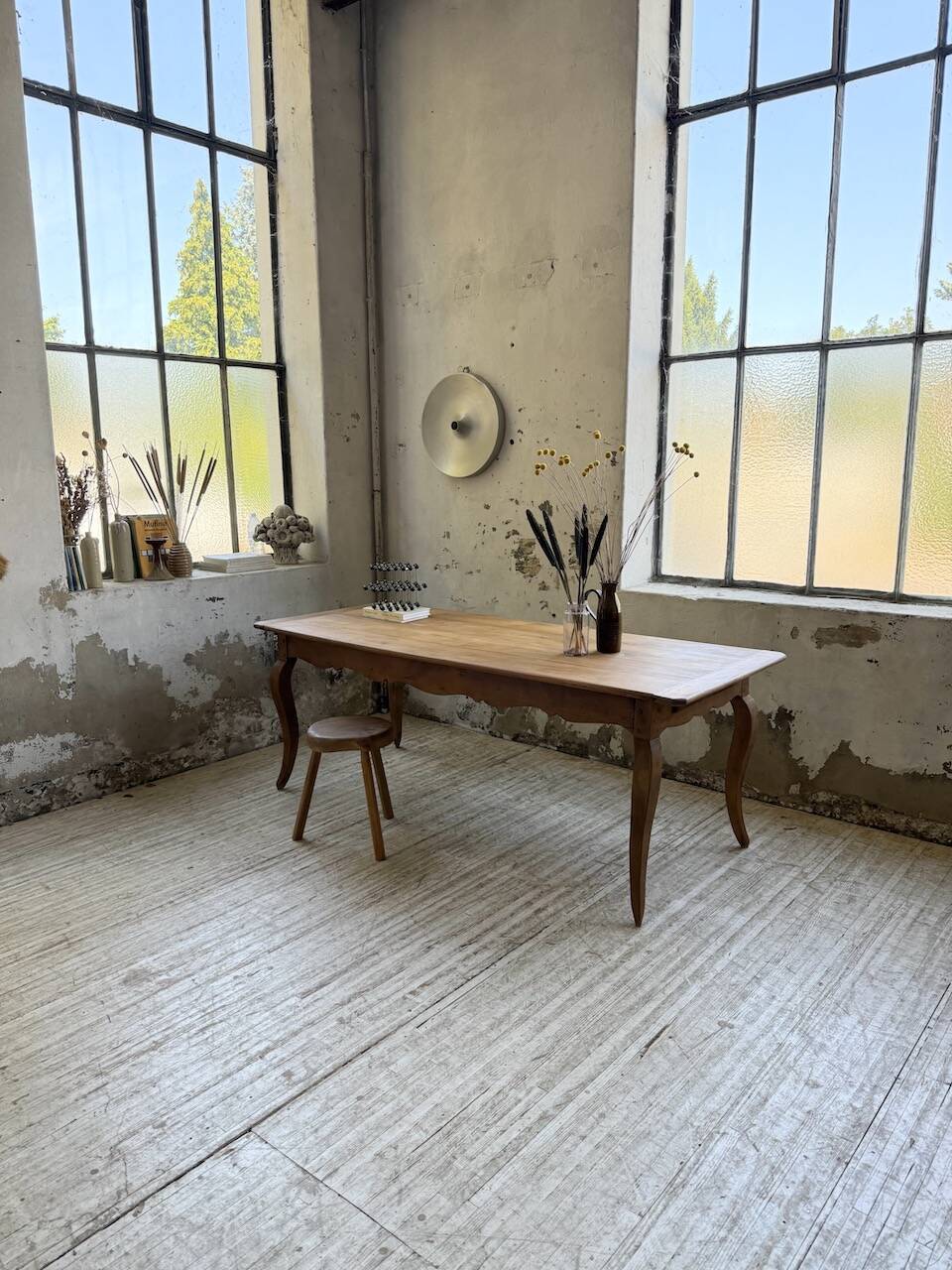 Table campagne provençale style Louis XV merisier
