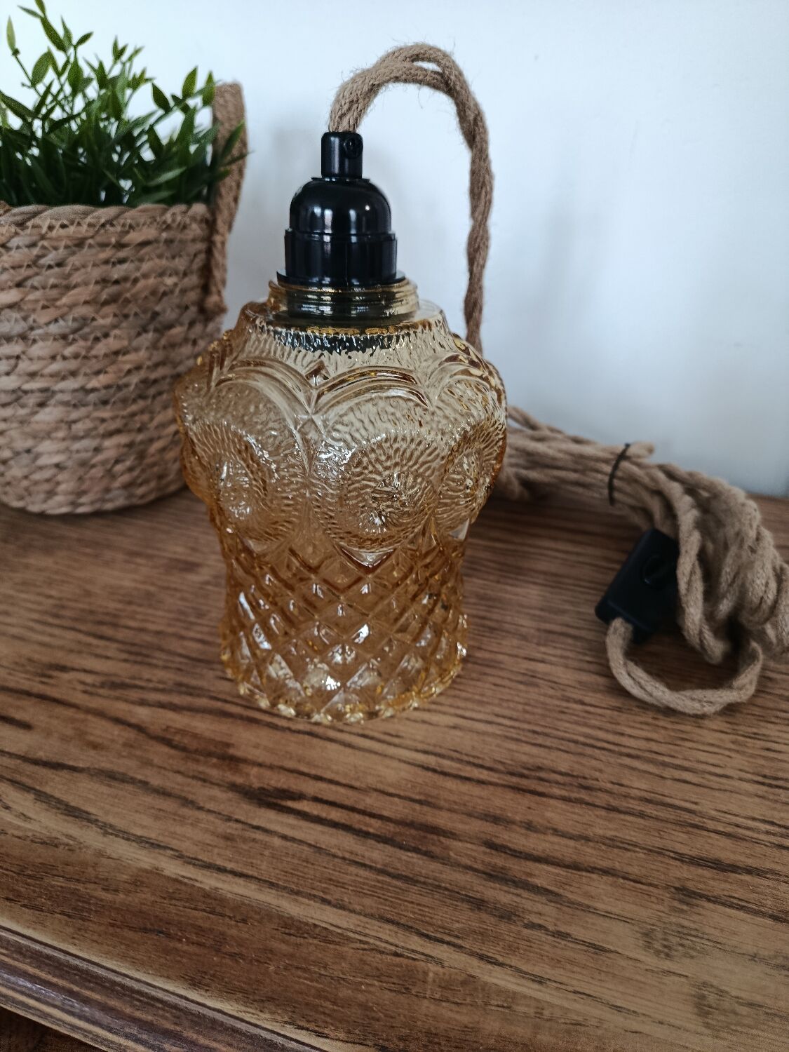 Light fixture / wall light