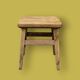 Tabouret rustique en bois massif – esprit brutaliste