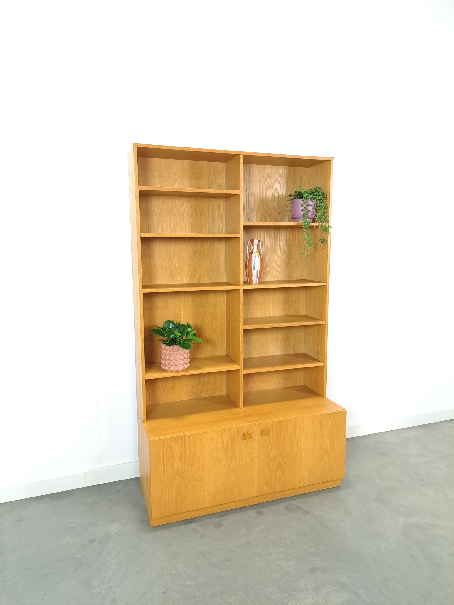 Tall LP bookcase with shelves from Sweden