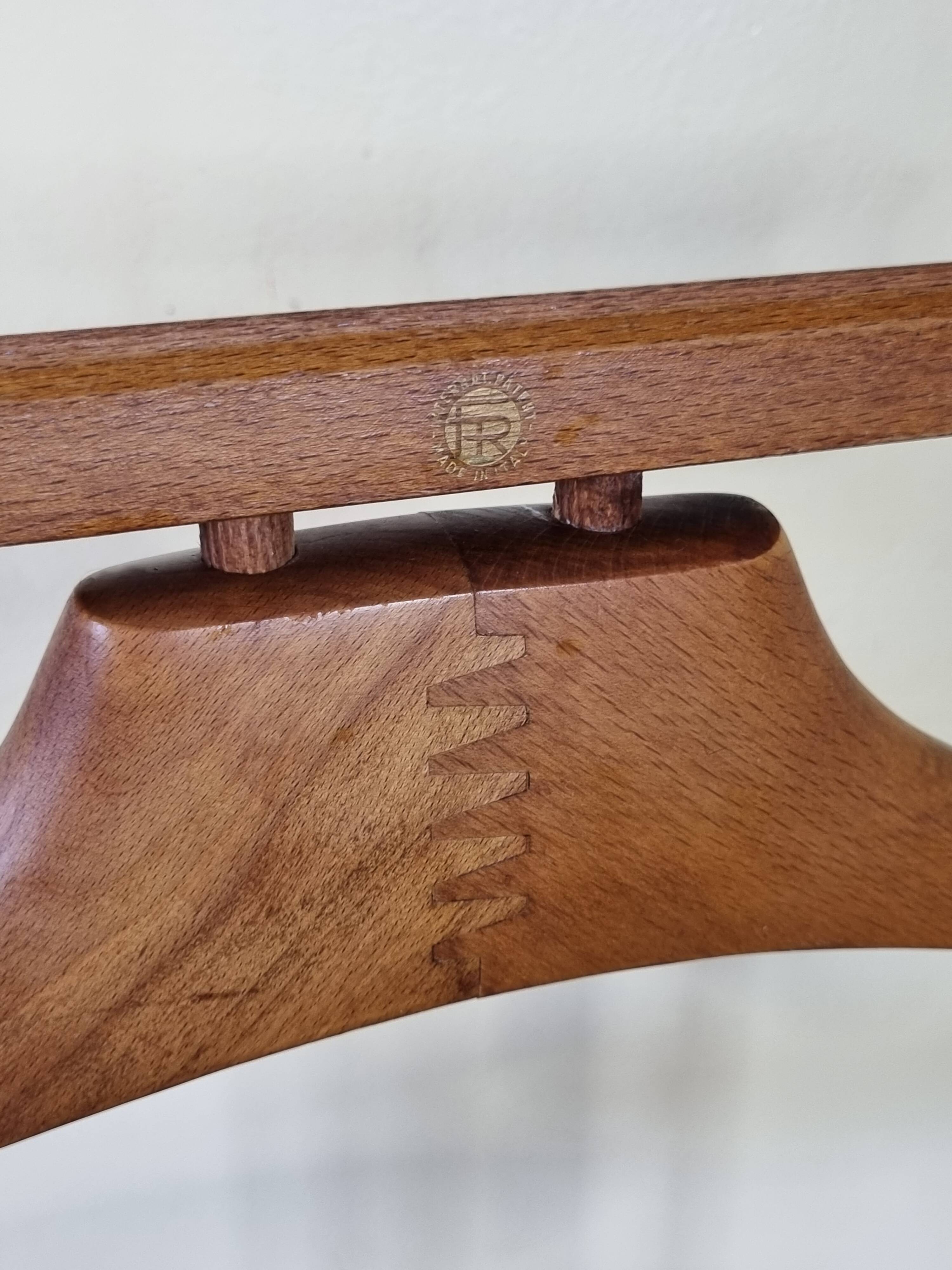 Fratelli Reguitti valet in blond wood, 1950s