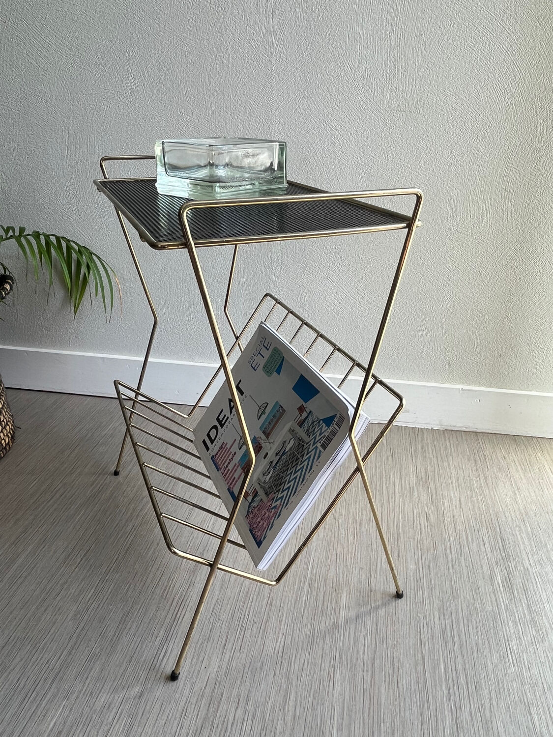 Vintage side table / gold end table / accent table