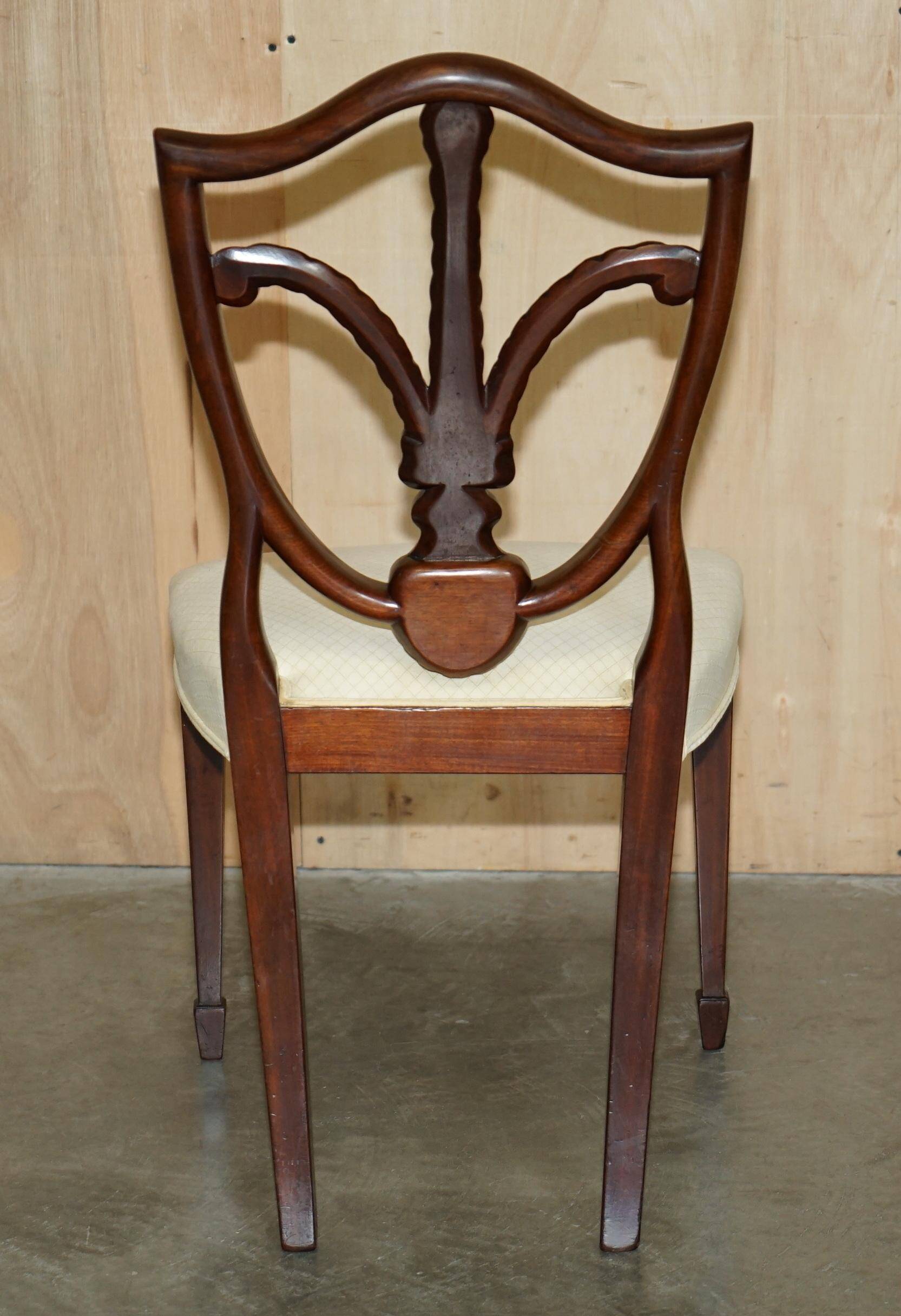 Paire de chaises d'appoint victoriennes George Hepplewhite Prince de Galles