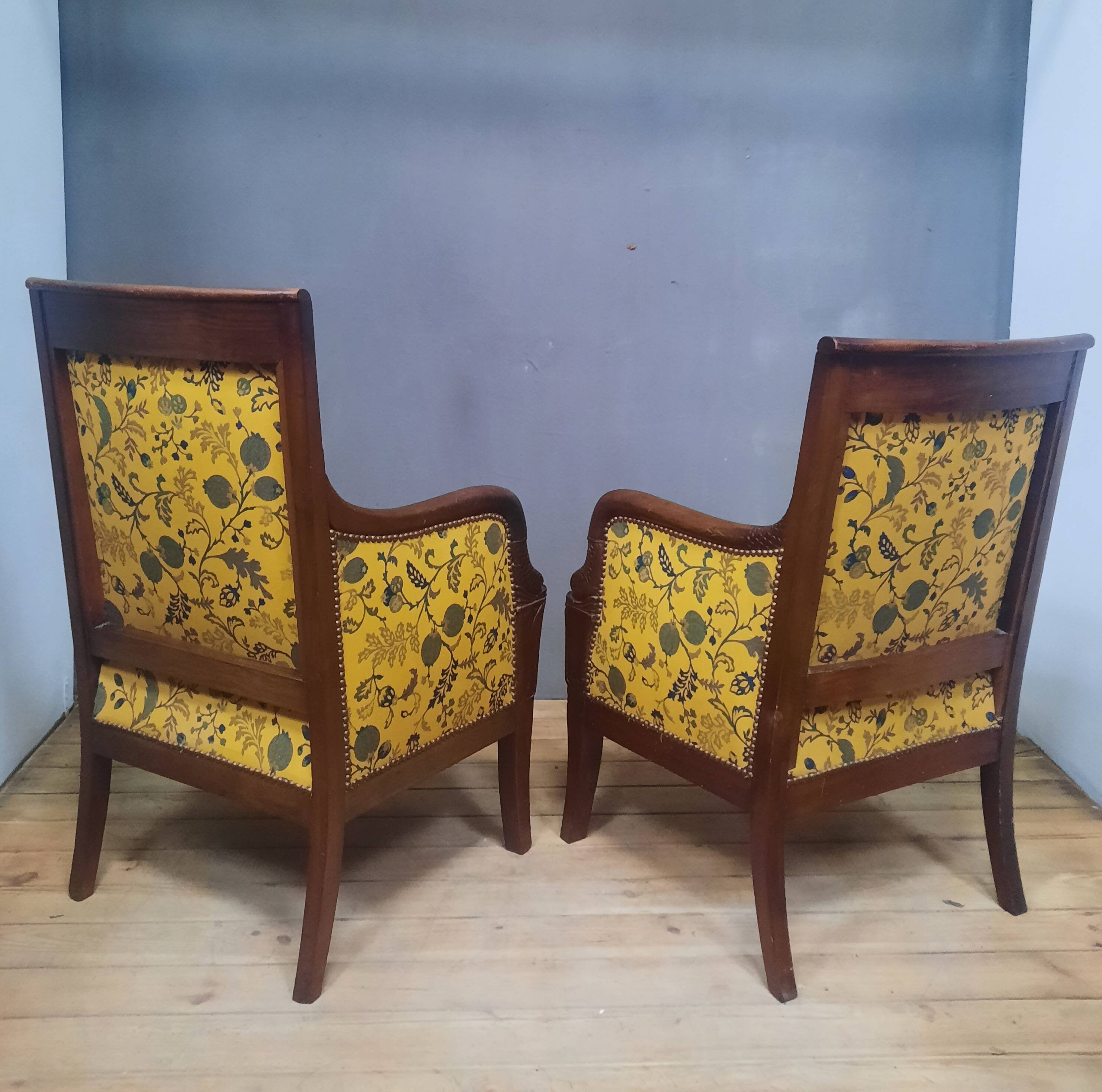 Fake pair of Restoration period shepherdesses