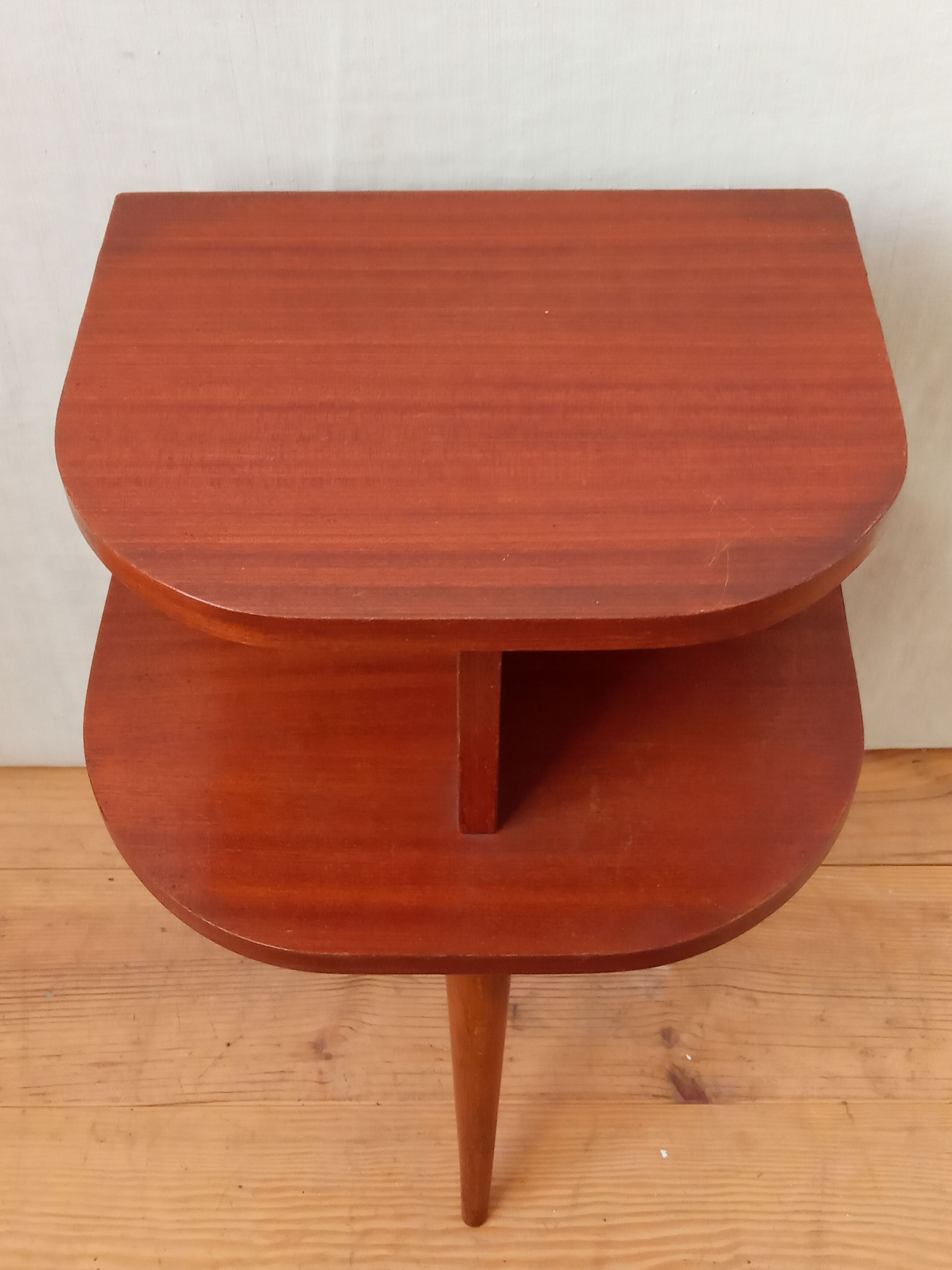 Tripod bedside 1950