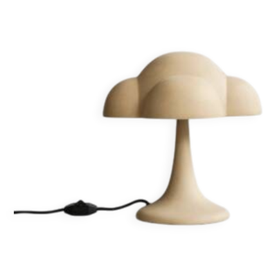Lampe de table couleur sable, céramique, œuvre contemporaine.
