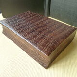 Box, wooden cigarette box covered with synthetic leather croco way