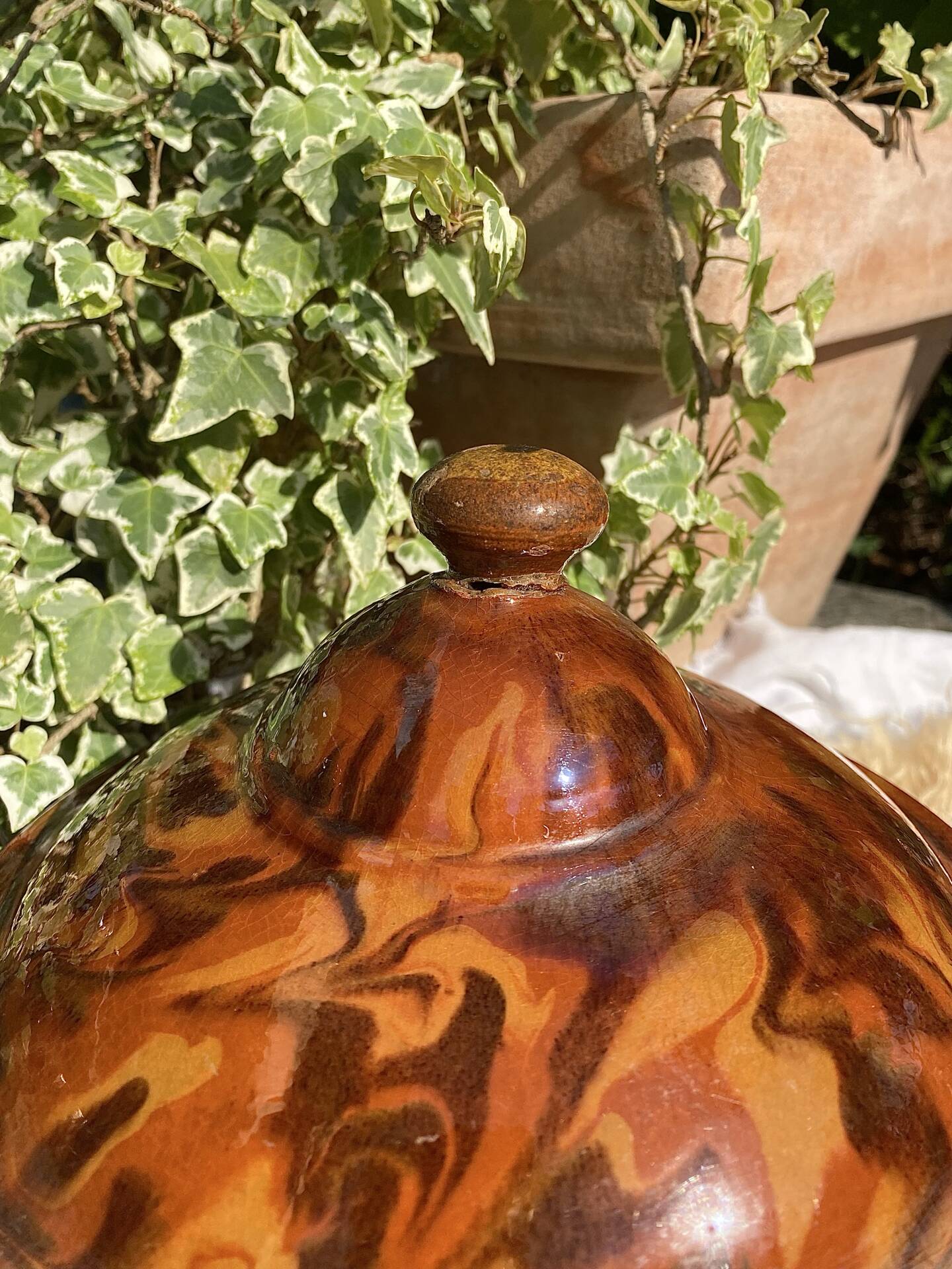 Antique marbled glazed earthenware soup tureen from the southwest, 18th century.