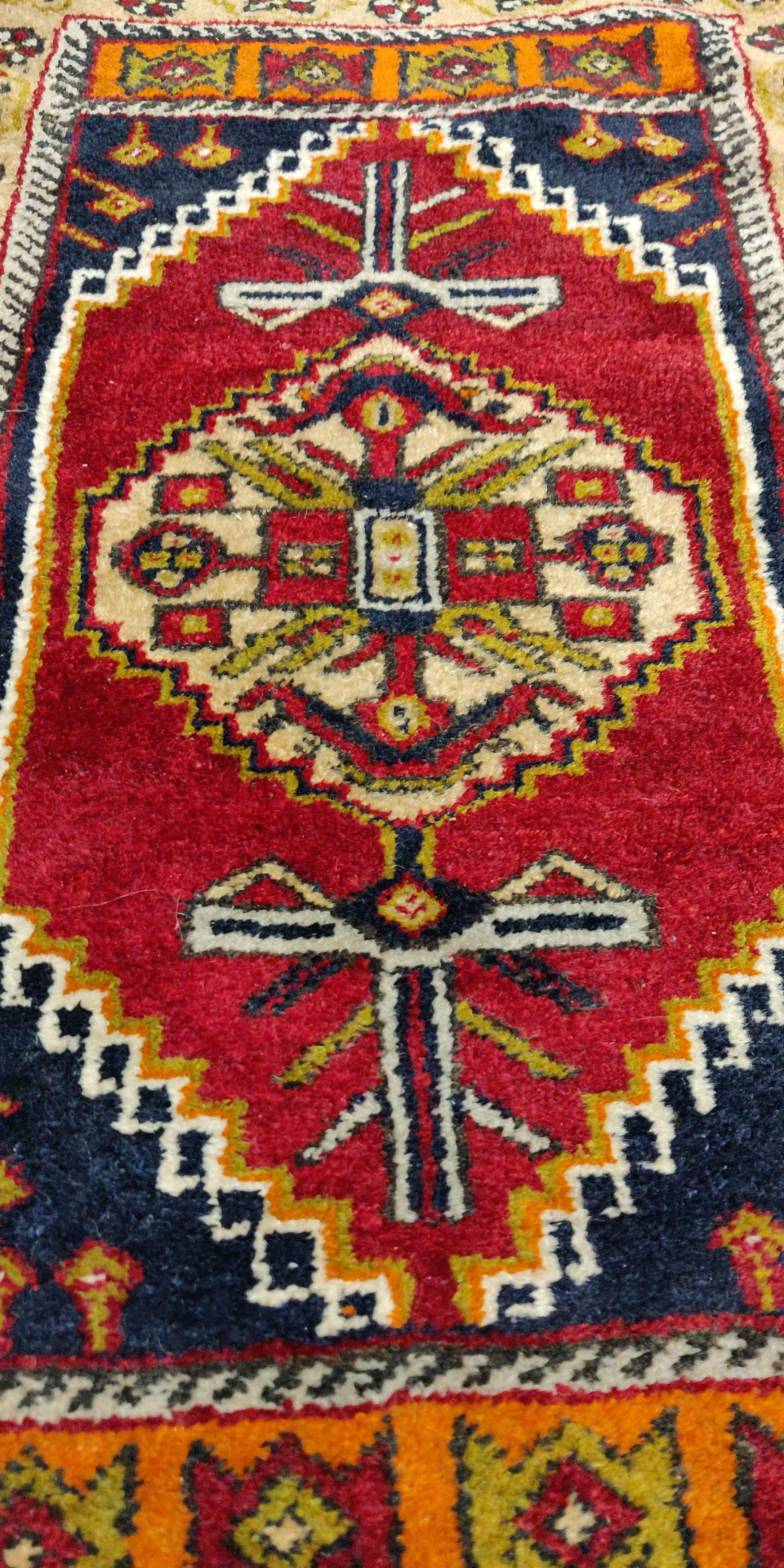 Handmade Persian wool rug 100cm