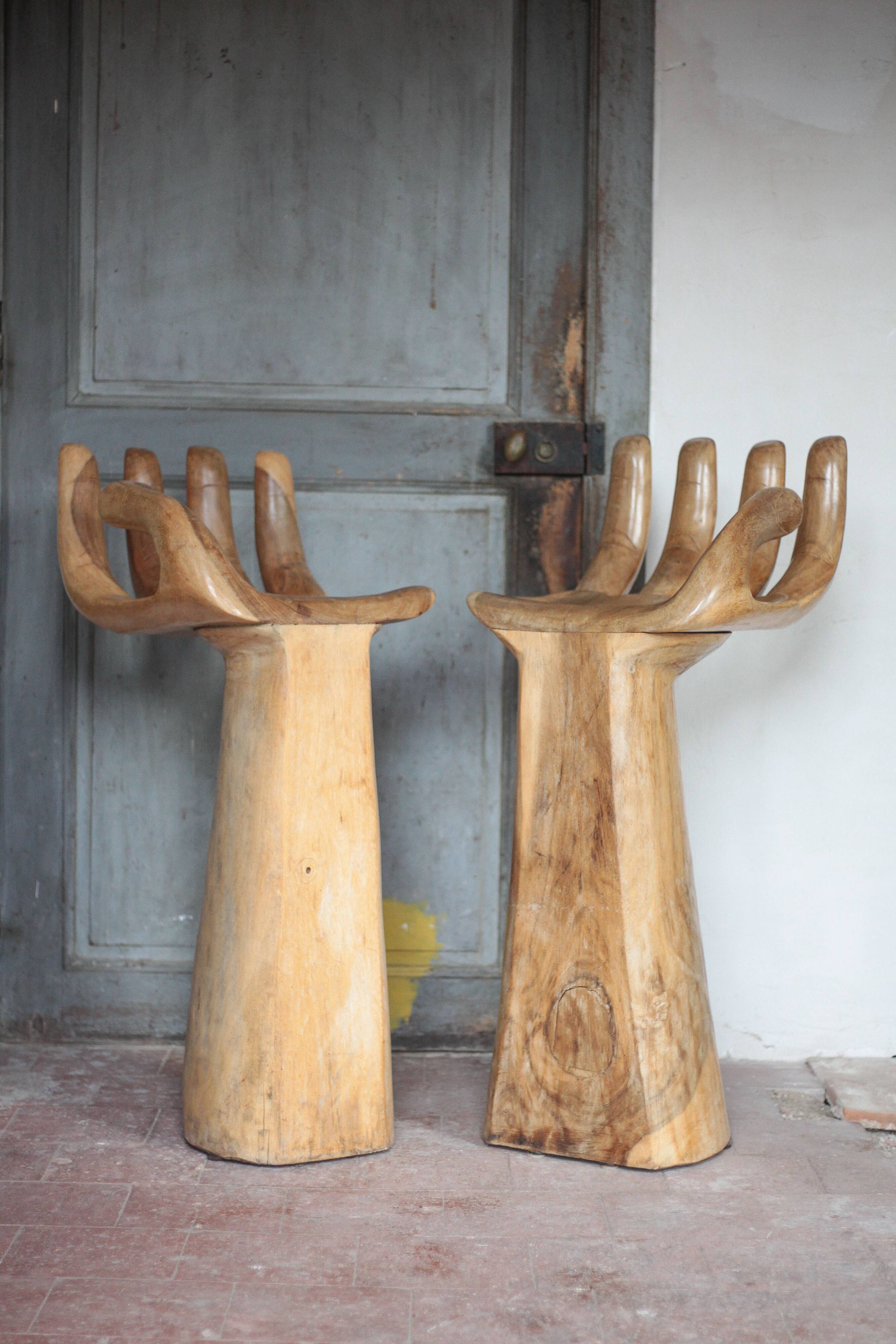 Paire de chaises bois forme main, tabouret de bar bois, chaise bois, chaise