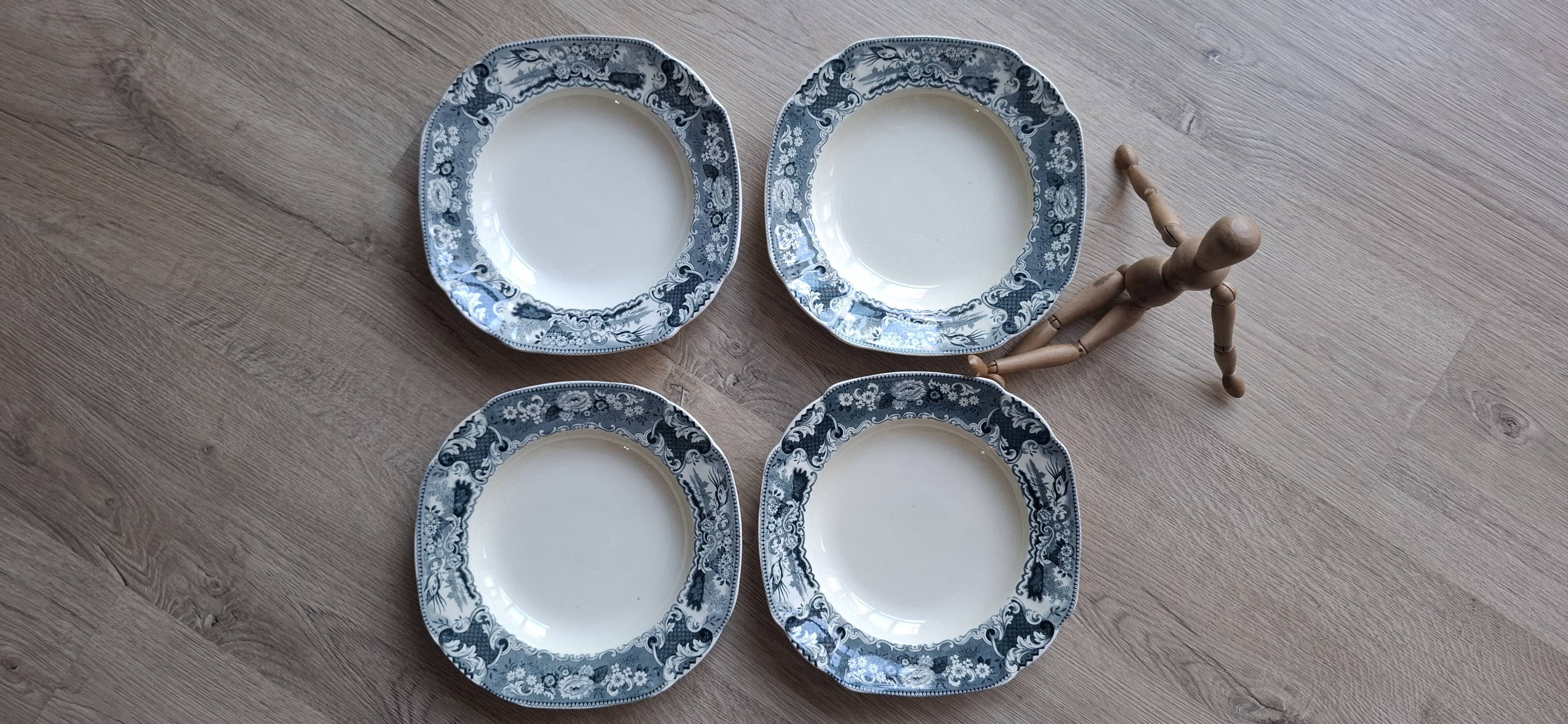 4 large Victoria Maestricht plates