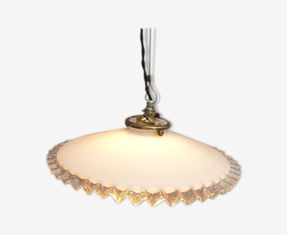 Suspension opaline festonnée volantée Art Déco