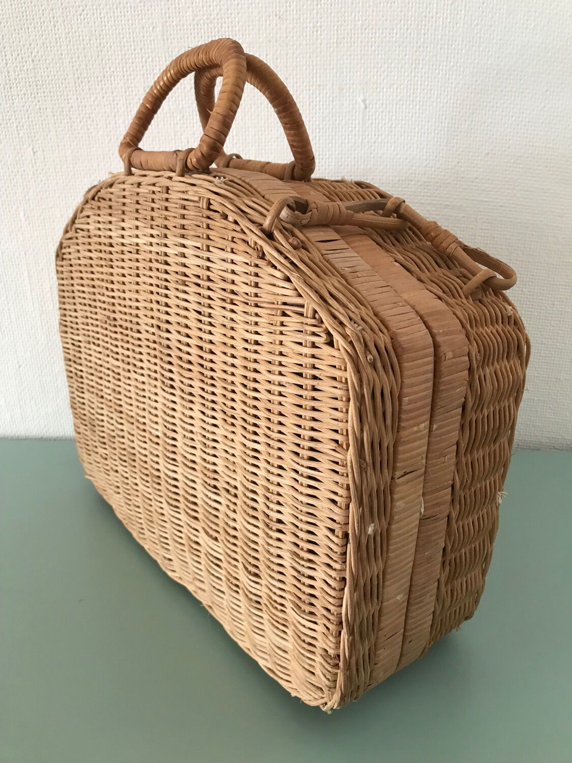 Vintage wicker case