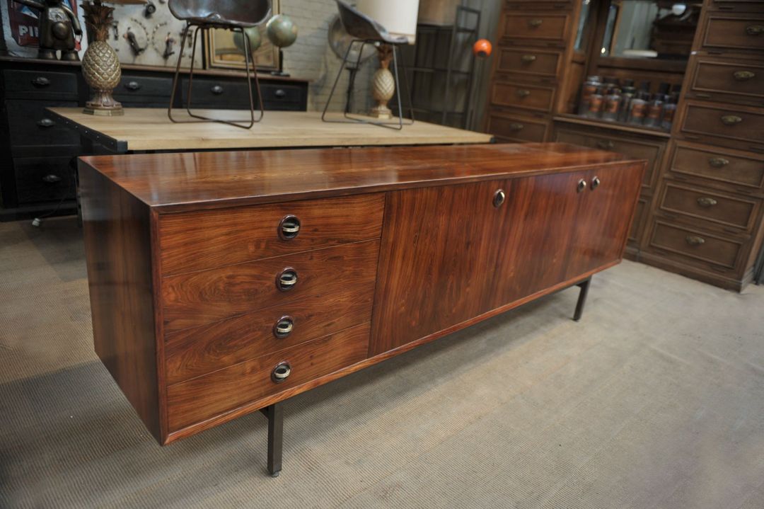 Rosewood row France 1970