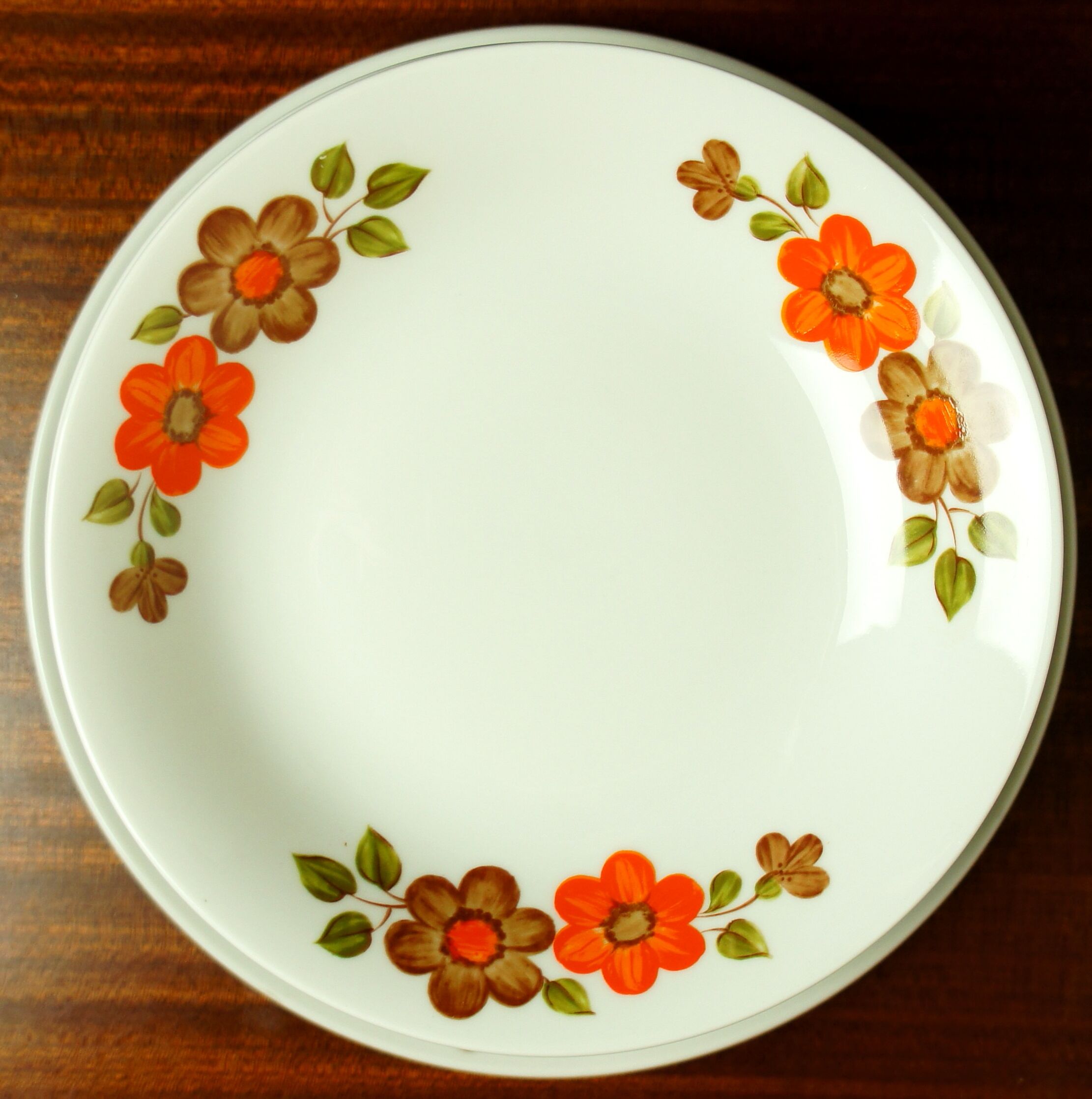 Set of 14 plates and a vintage Winterling dish