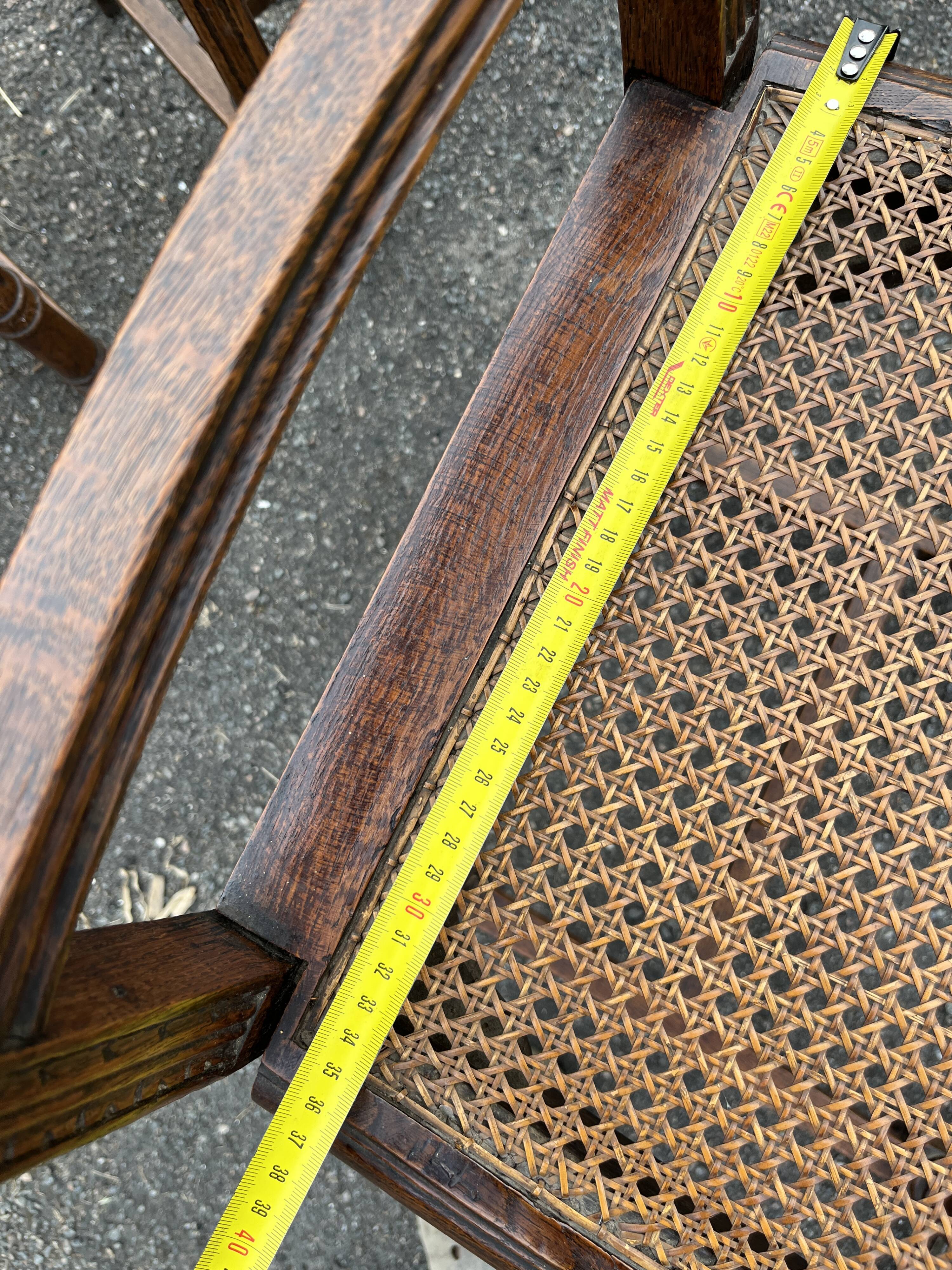 Set of 5 Henri II style chairs – turned wood and cane