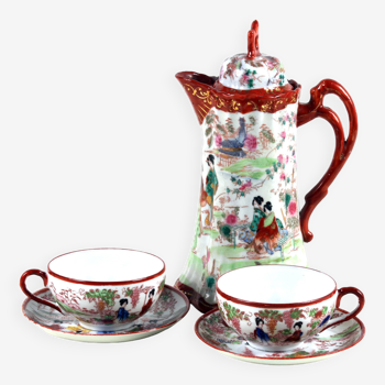 Porcelain teapot and cups, 19th made in Japan