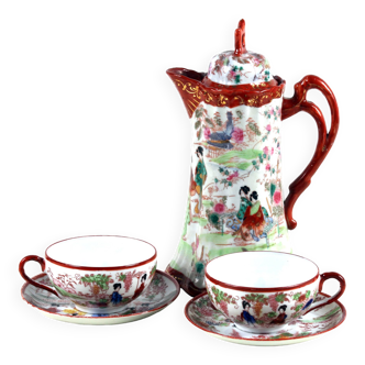 Porcelain teapot and cups, 19th made in Japan