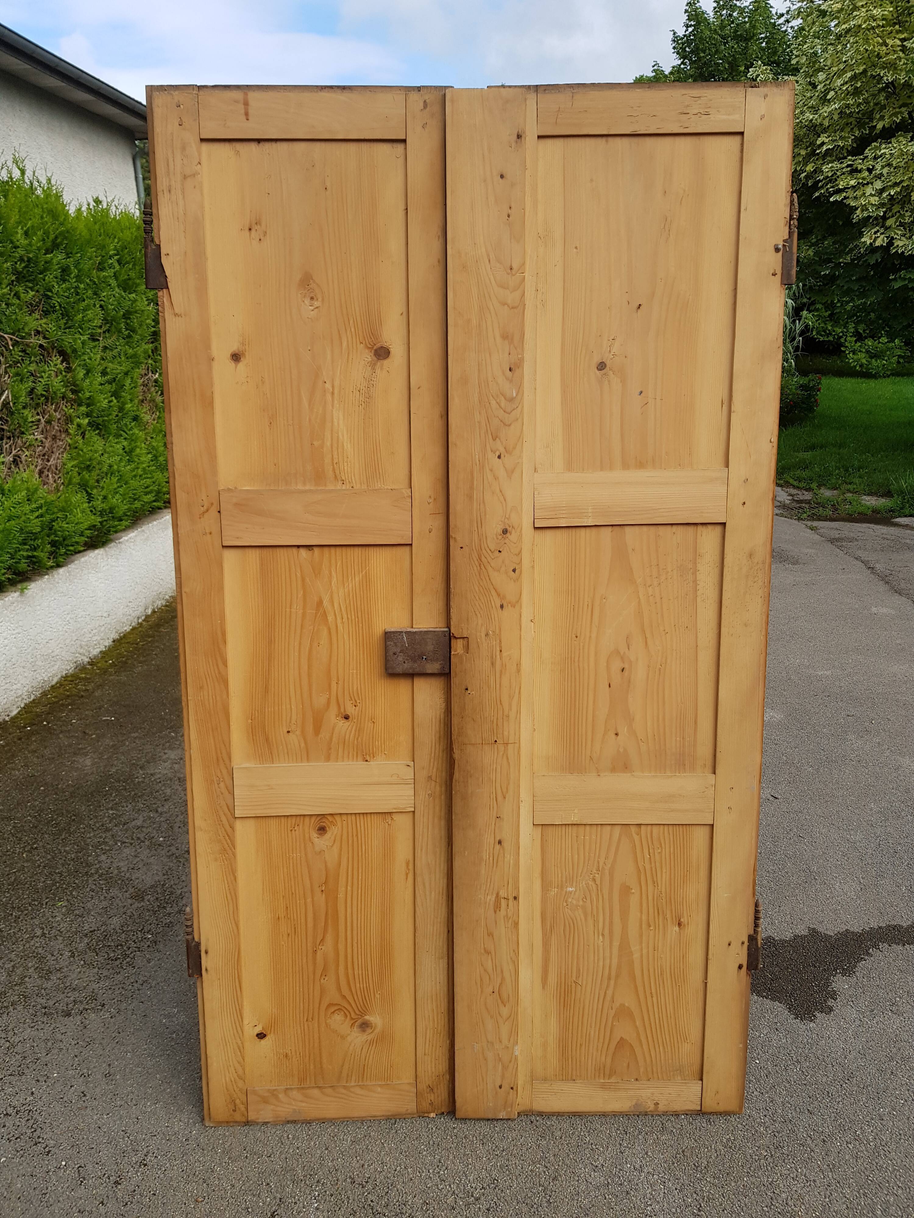 Pair of door in 19th century fir