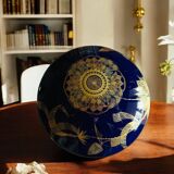 Bonbonniere from the Monaco porcelain factory with pure gold gilding.