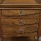 Petite table de salon en noyer, style Louis-Philippe – Milieu XIXe