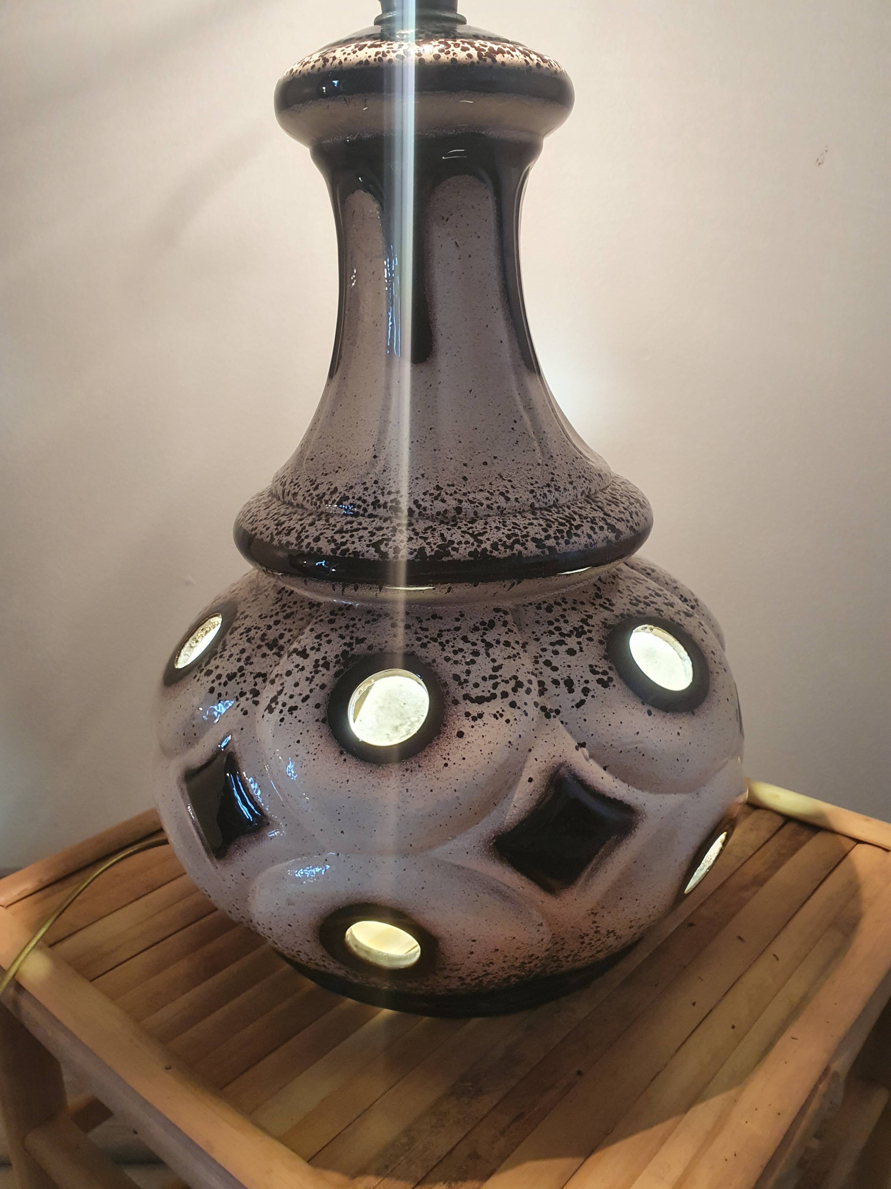 Ceramic lamp base