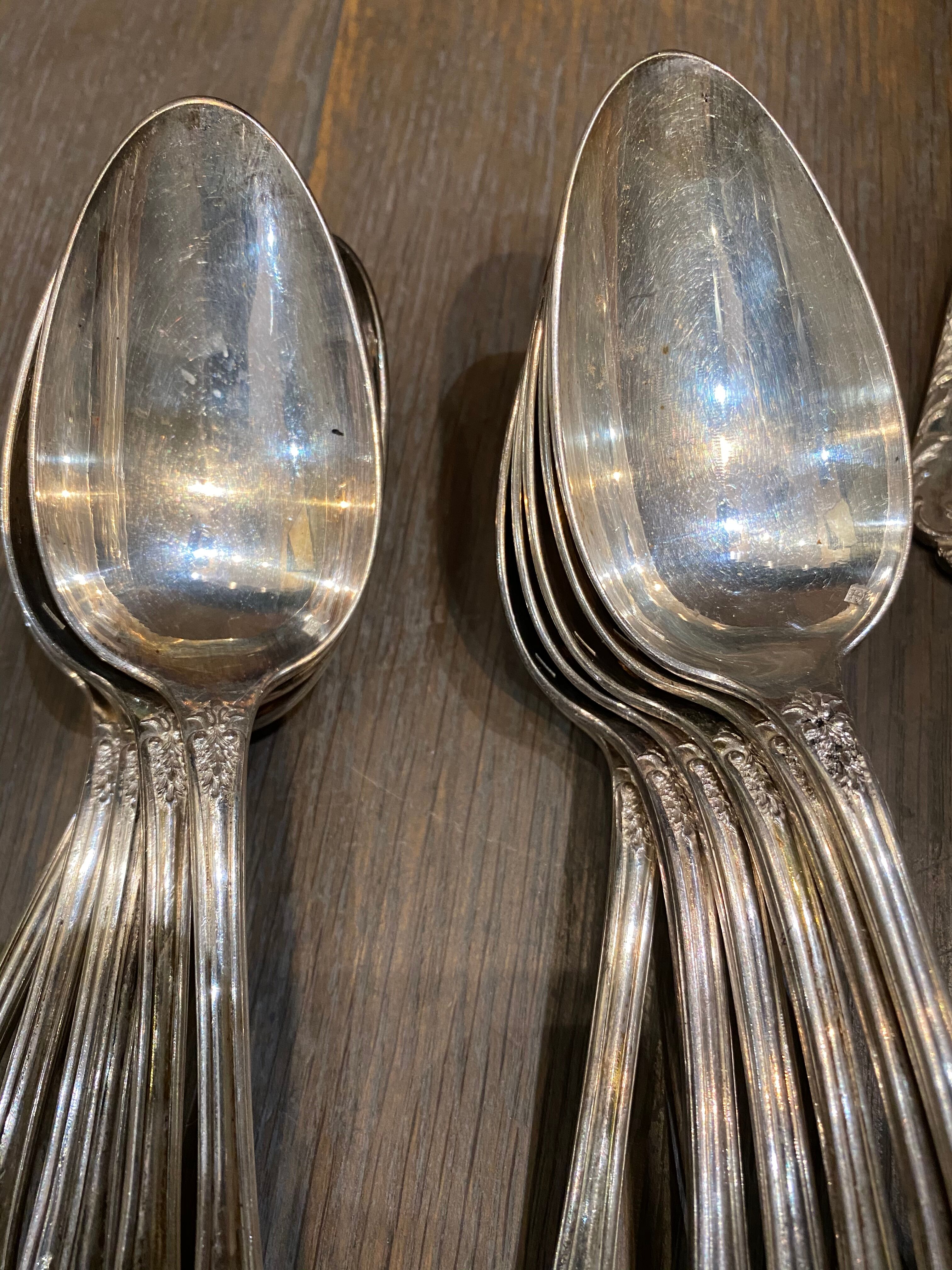 Cutlery housewife 39 pieces Armand Fresnais Paris