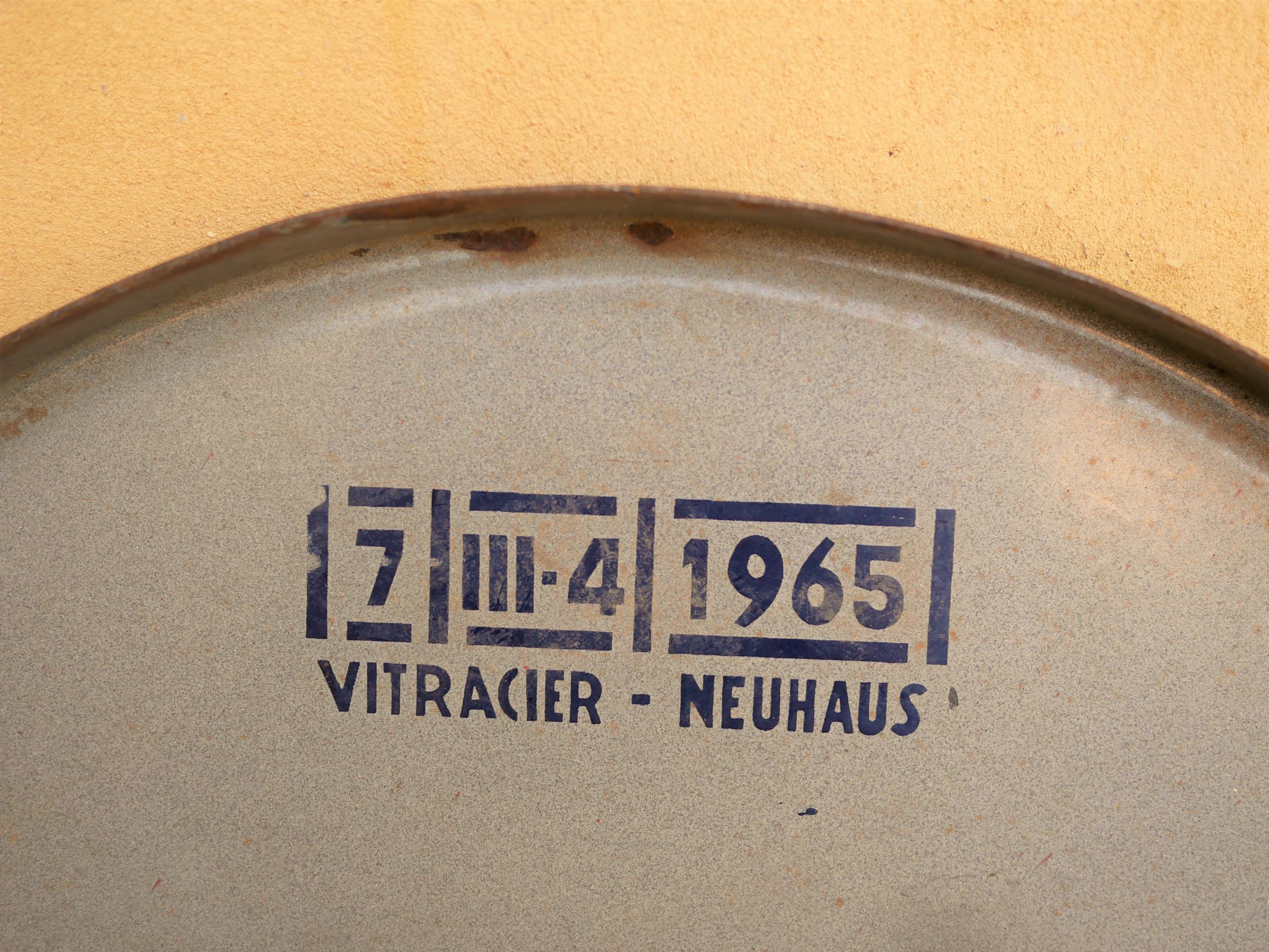 Enamelled plate Vintage panel "no turning left"