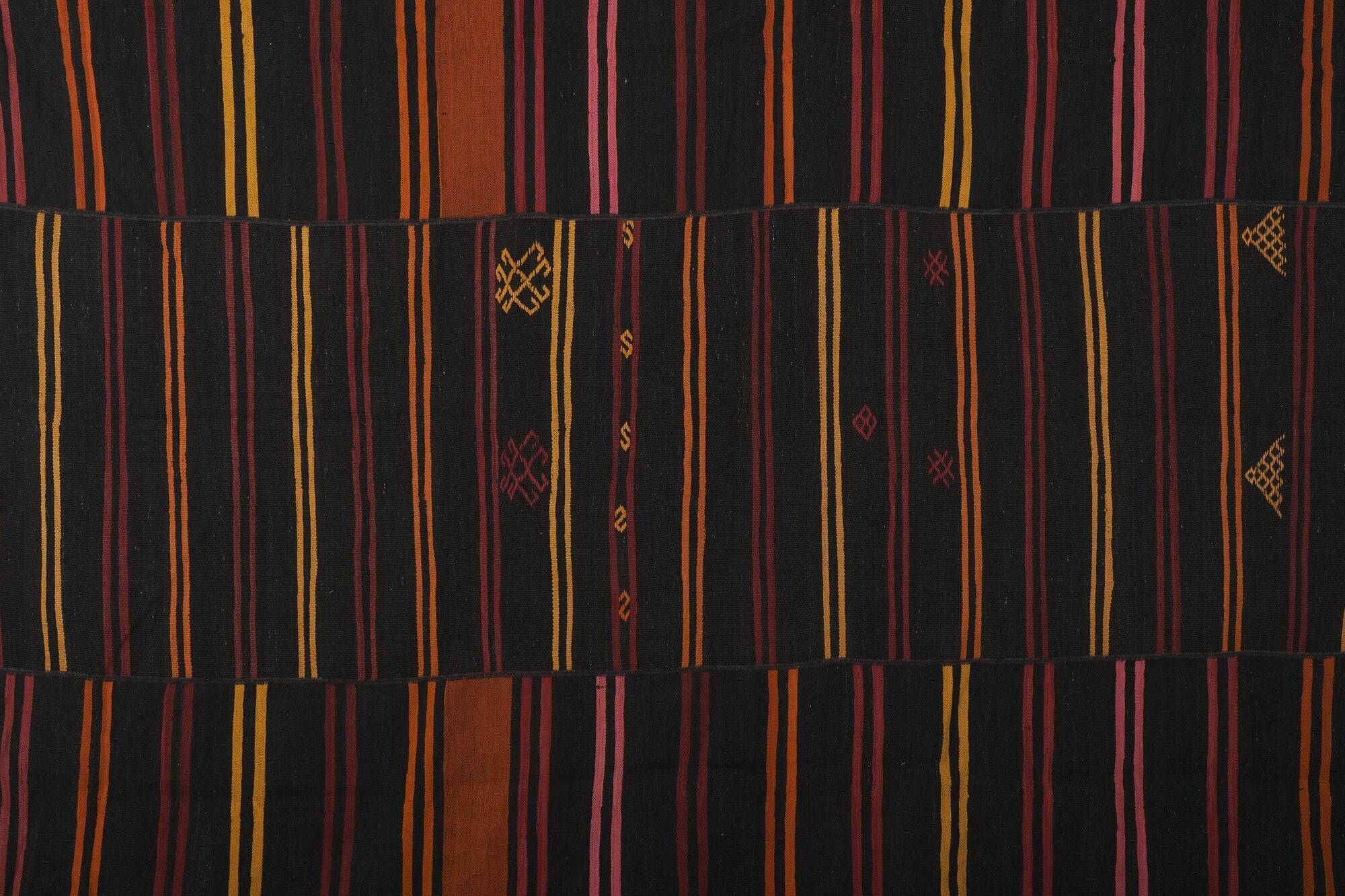 Vintage Turkish kilim, handwoven, 310x360 cm.