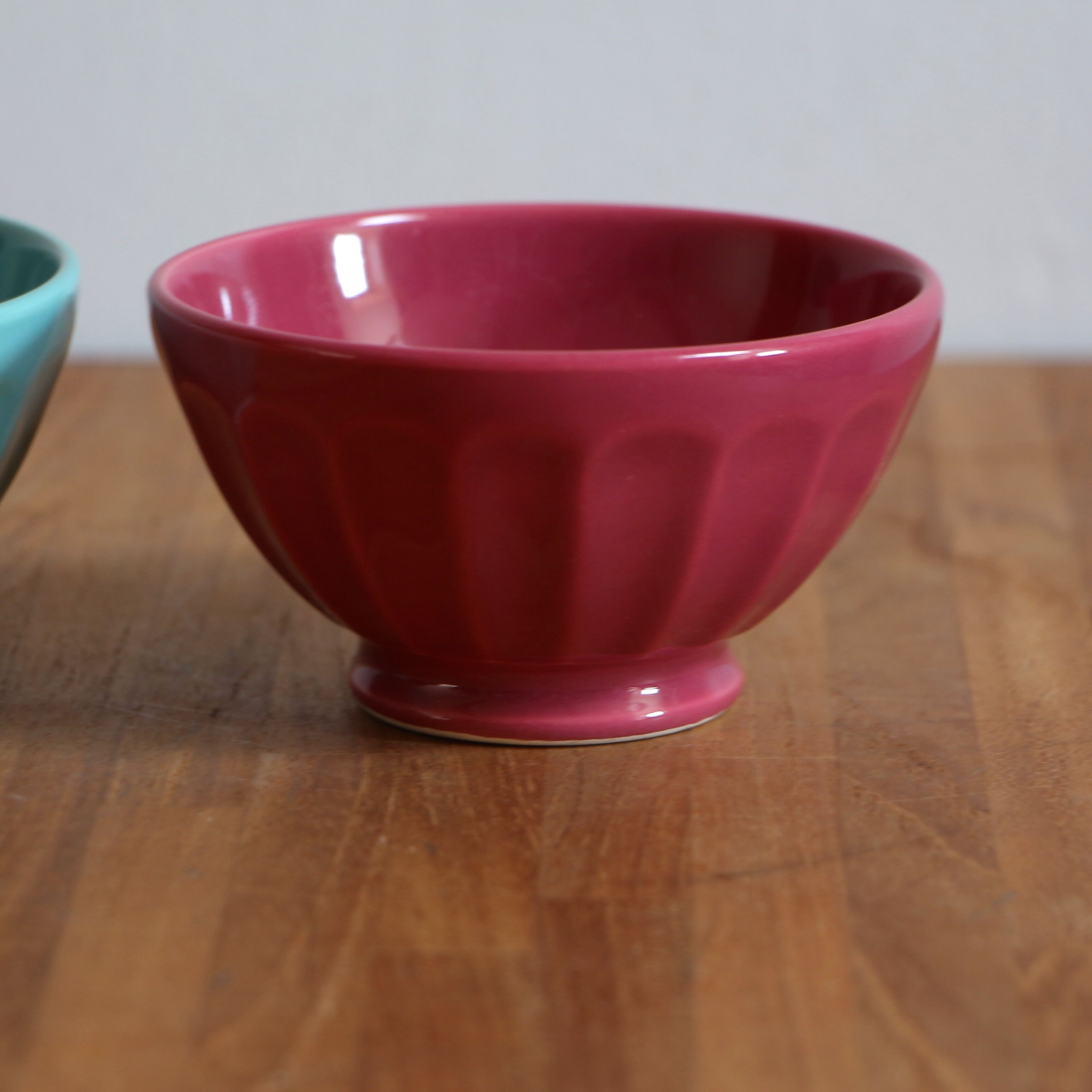 Colorful faceted bowls