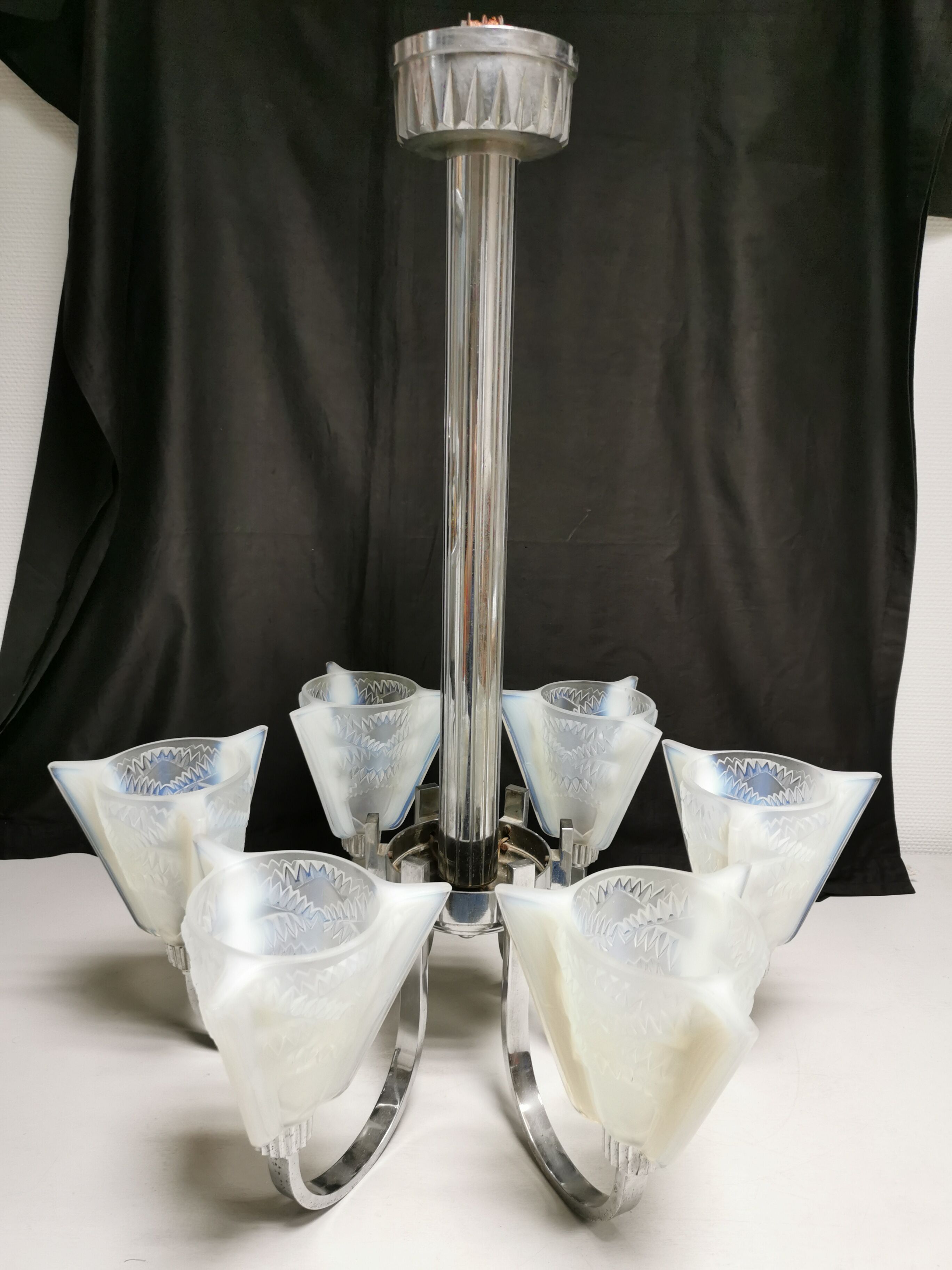 Petitot art deco chandelier, opalescent glass
