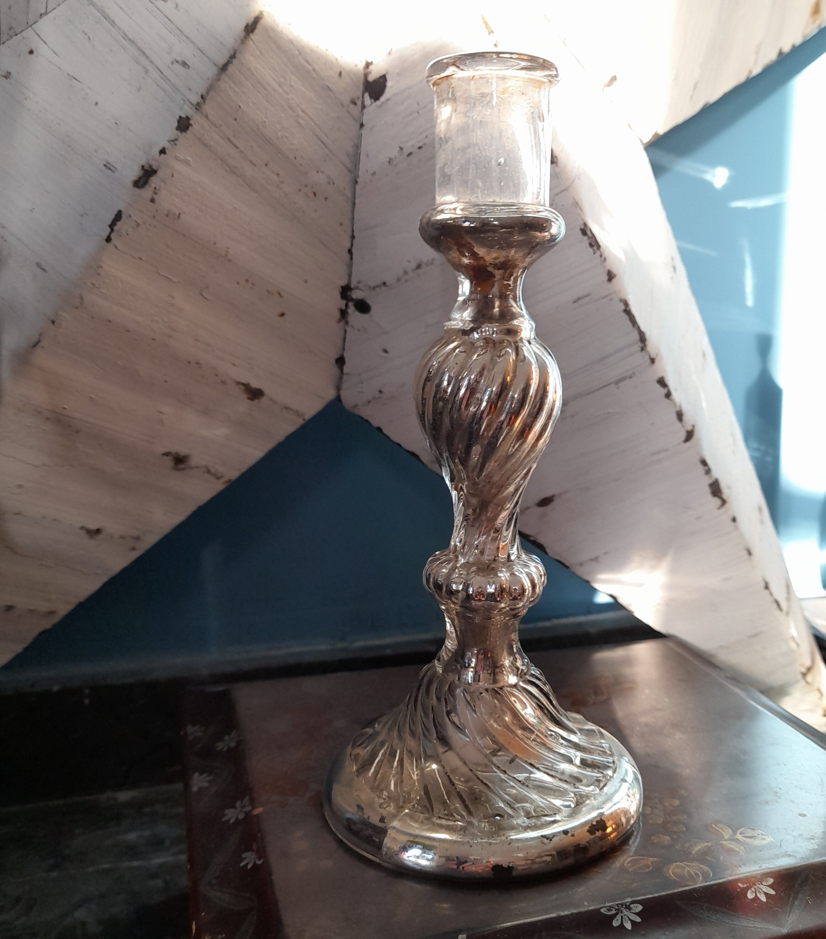 Candle holder eglomized glass