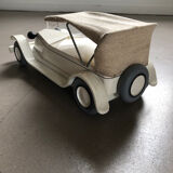 Lacquered wooden car and Vilac Aroutcheff fabric