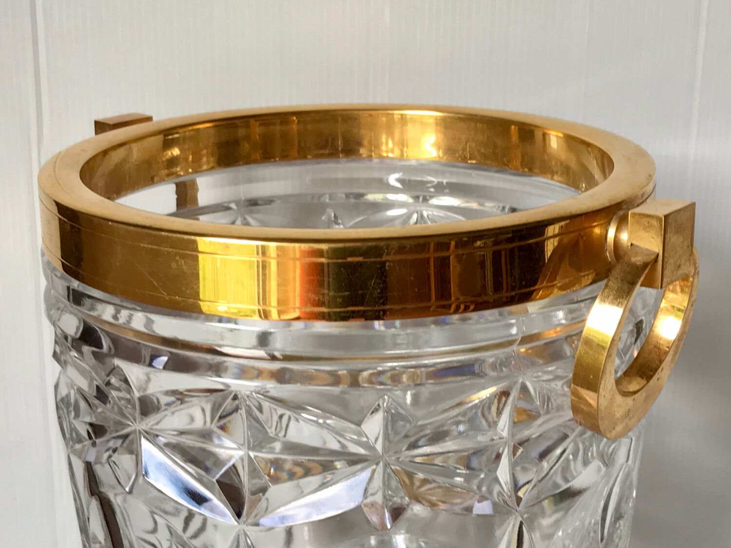 Champagne bucket in cut crystal, neck and brass handles