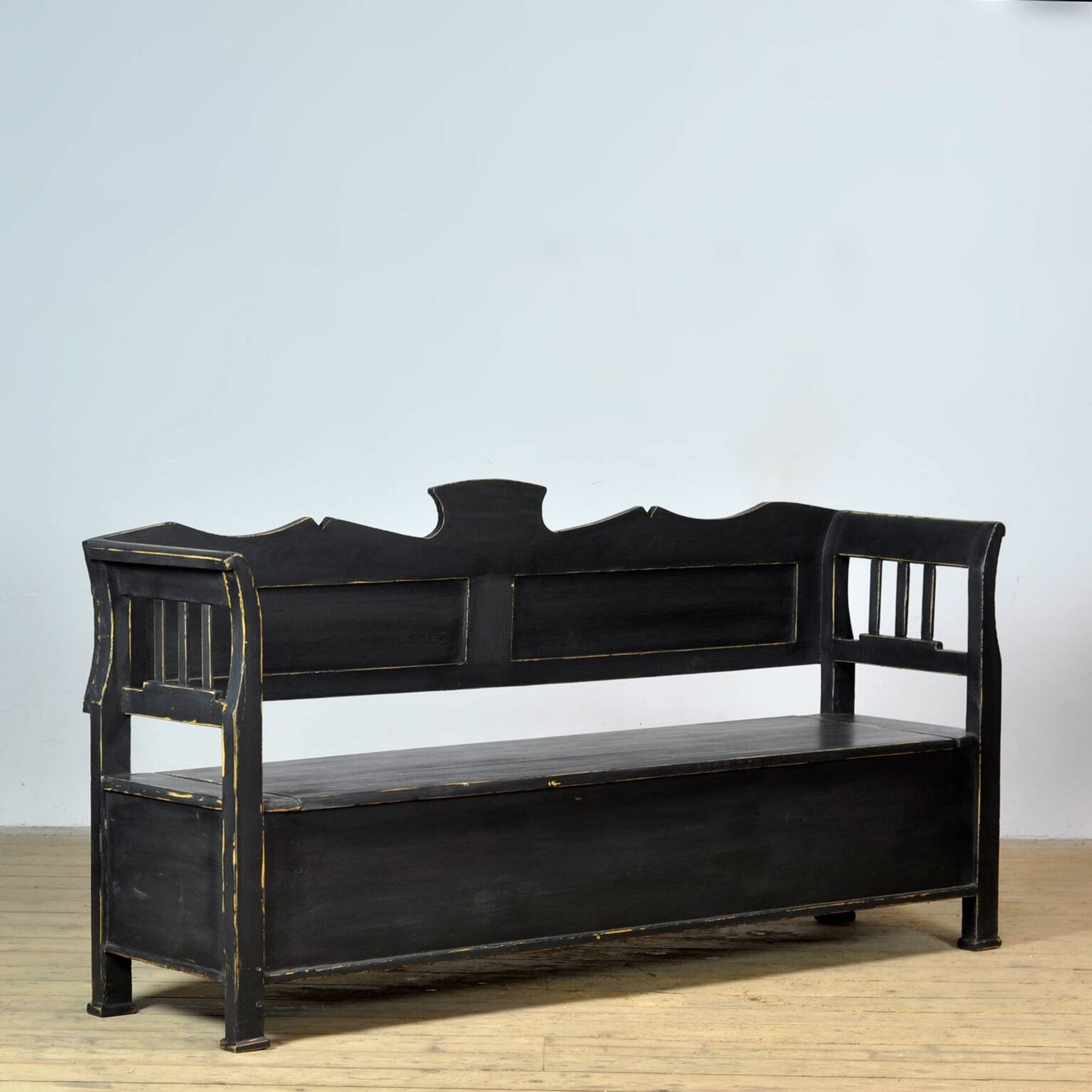 Antique pine drop-top bench, 1900s