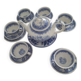 Tea cups and teapot