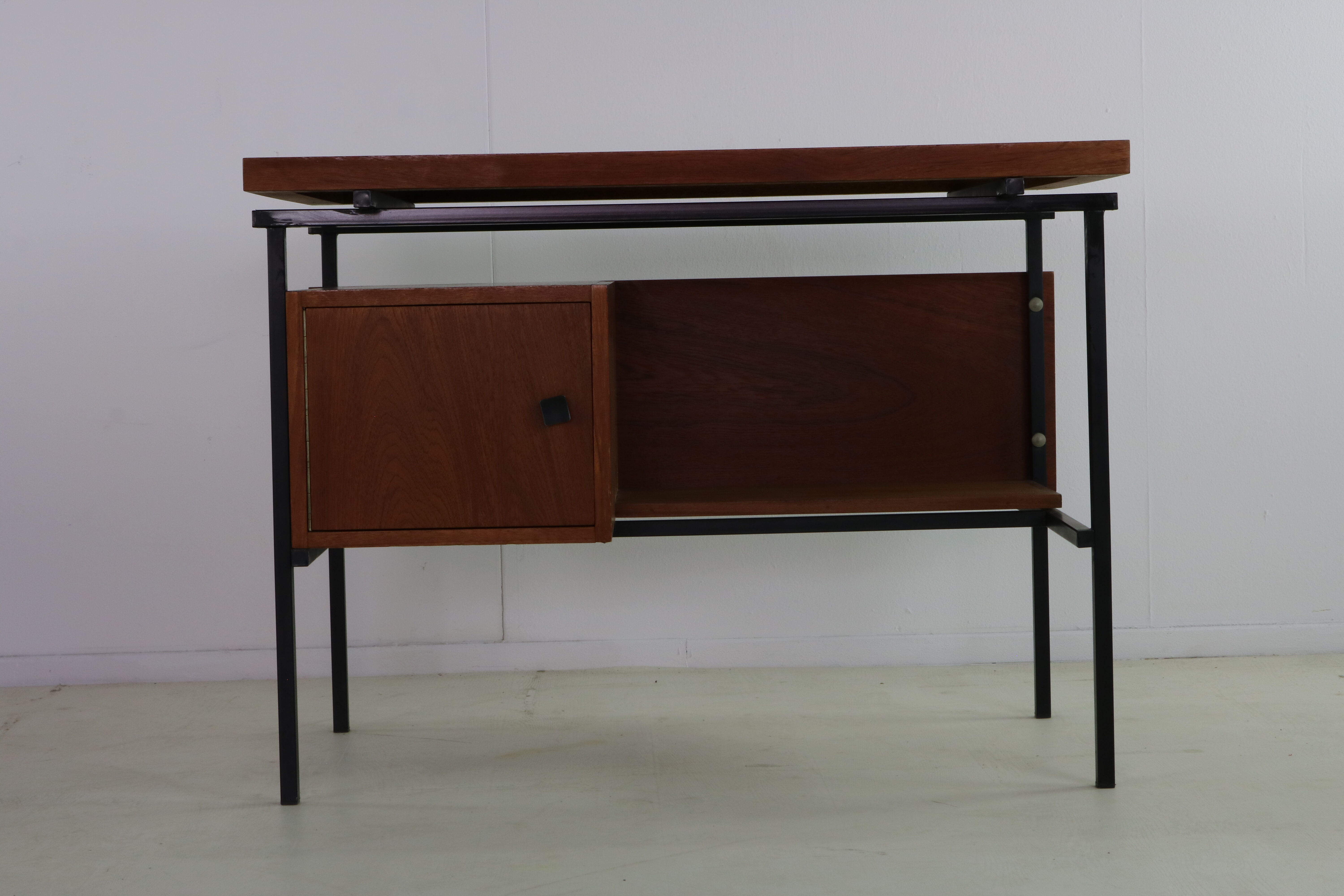 Beautiful belgian design ladies desk in teakwood