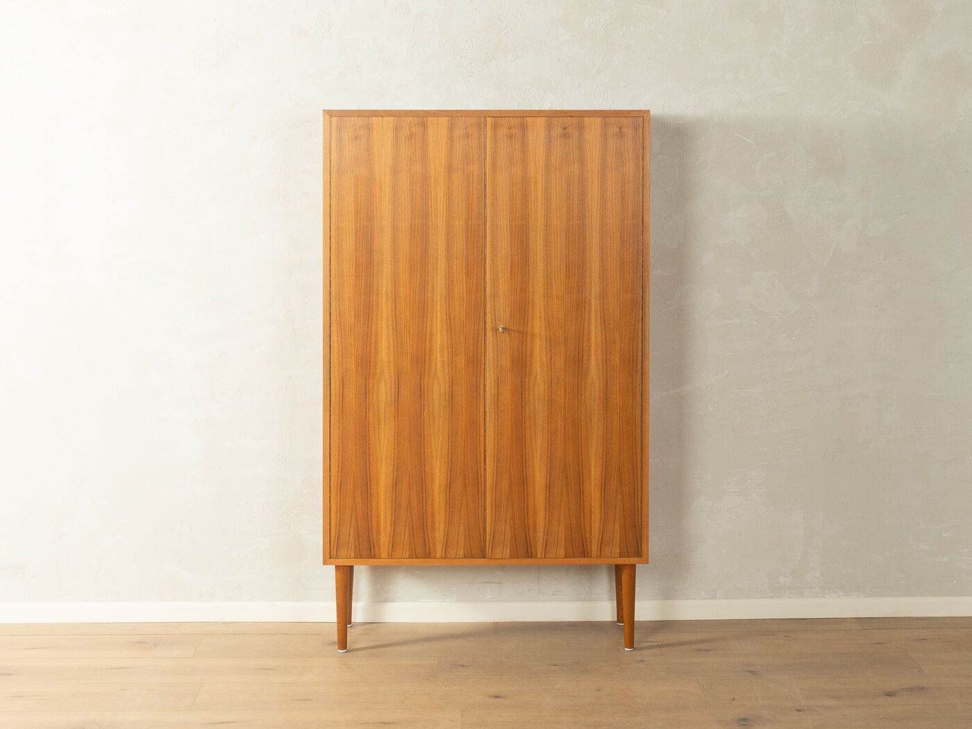 Commode classique des années 1960