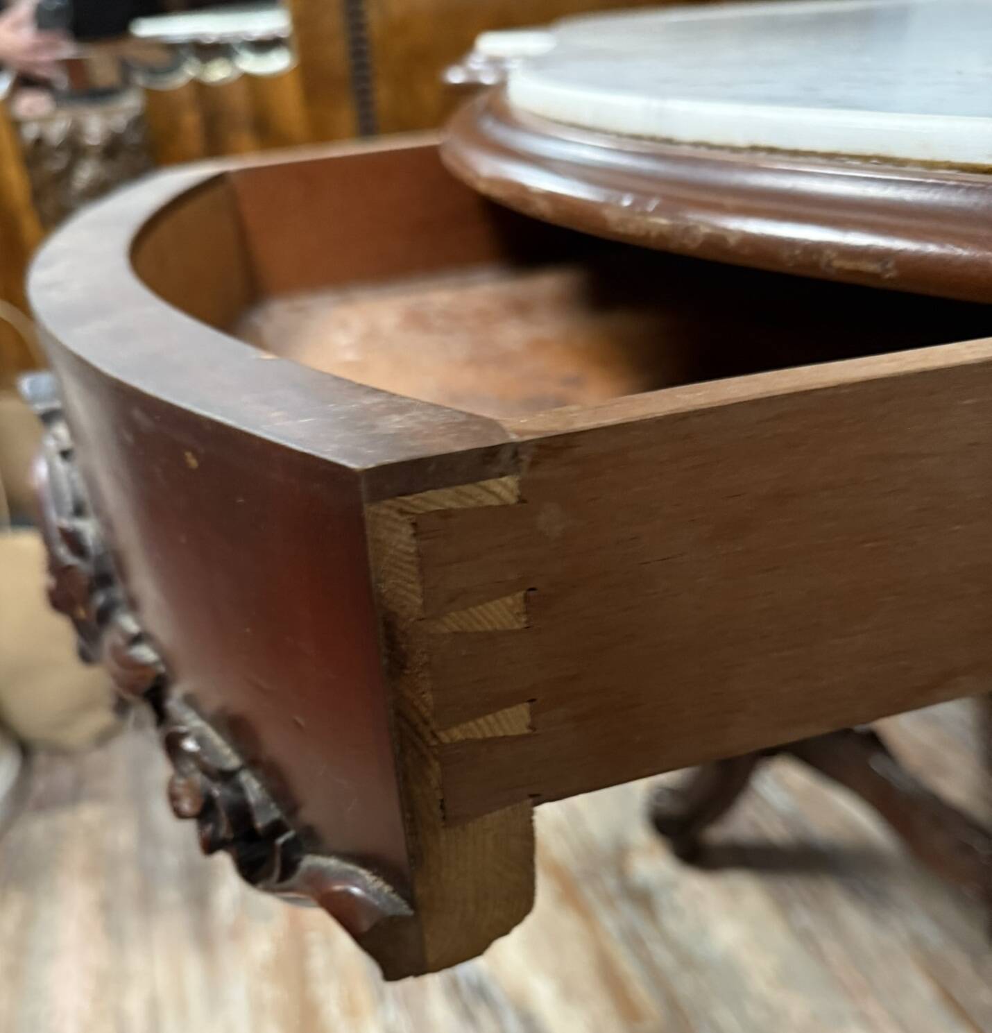 Violin-shaped pedestal table in mahogany and white marble, Napoleon III period