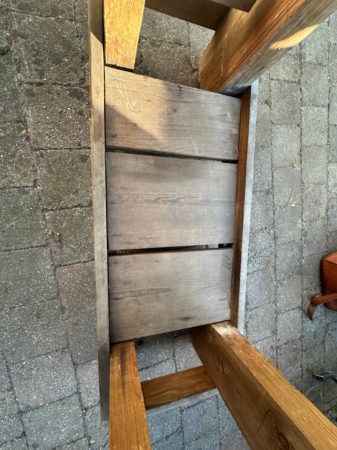 Carpenter's workbench decor
