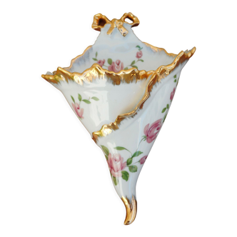 Bouquetière en porcelaine de Limoges