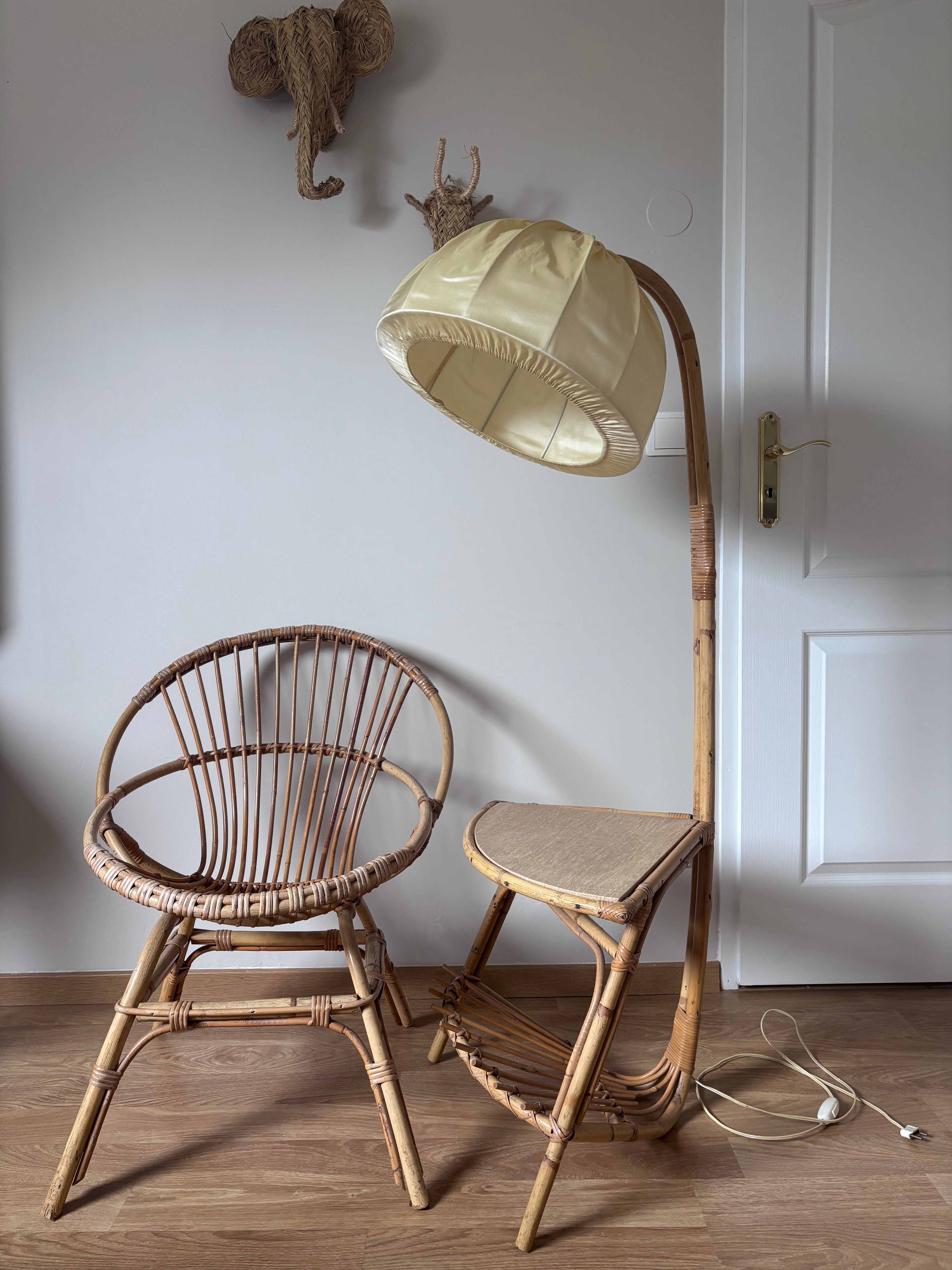 Armchair set and its rattan light fixture.