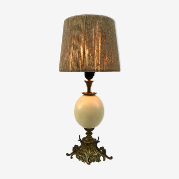 Lampe fin XIXe en bronze et oeuf d'autruche, abat-jour en corde