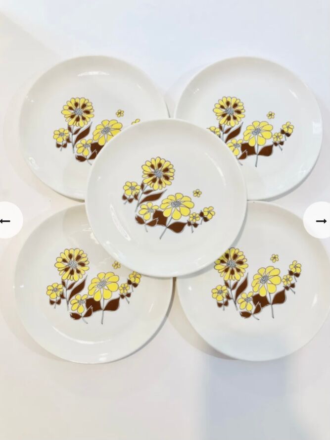 X8 floral plates mario and yellow 70s sovirel-vintage-kitchen-retri