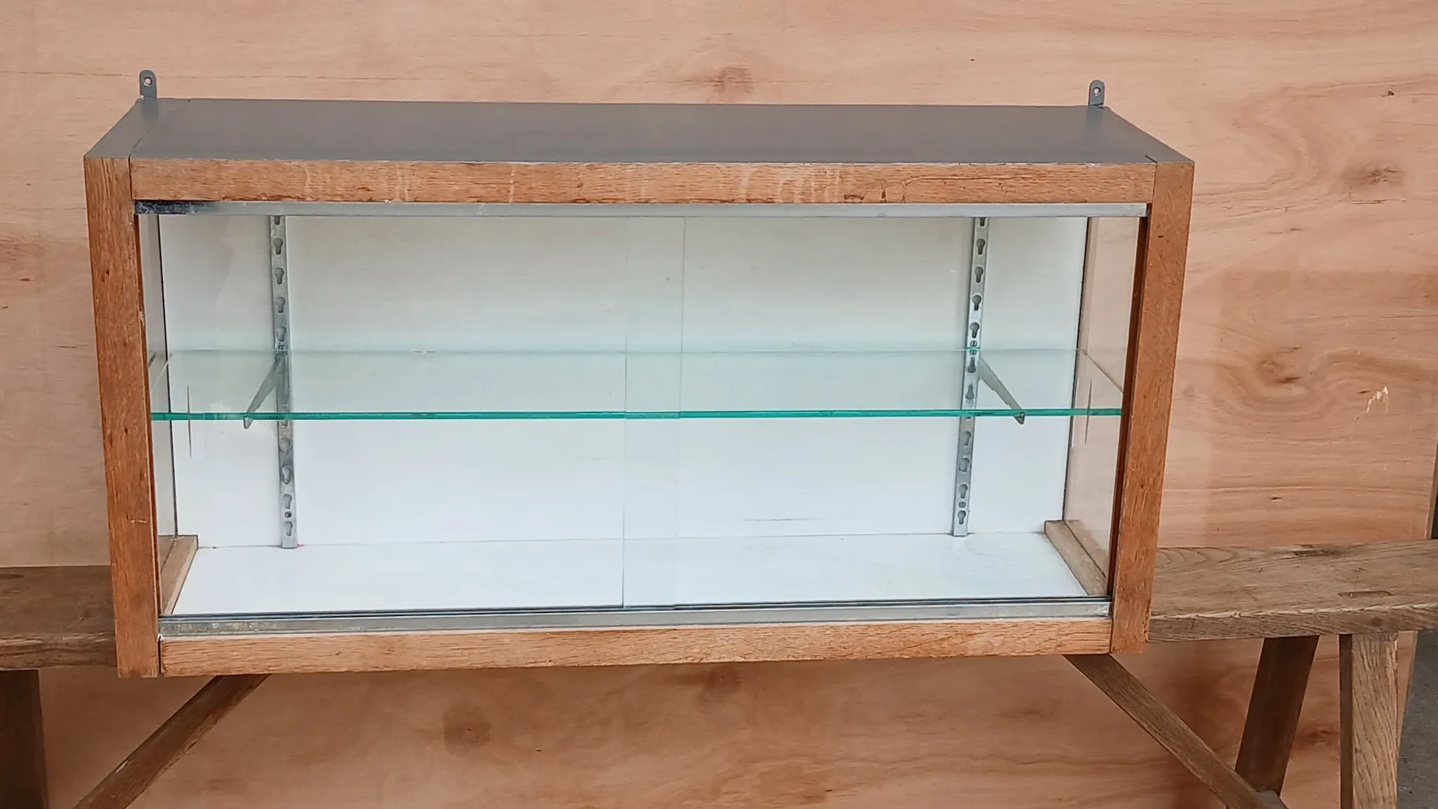 Vitrine murale années 50