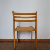6 stackable wooden chairs