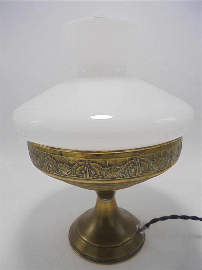 Table lamp