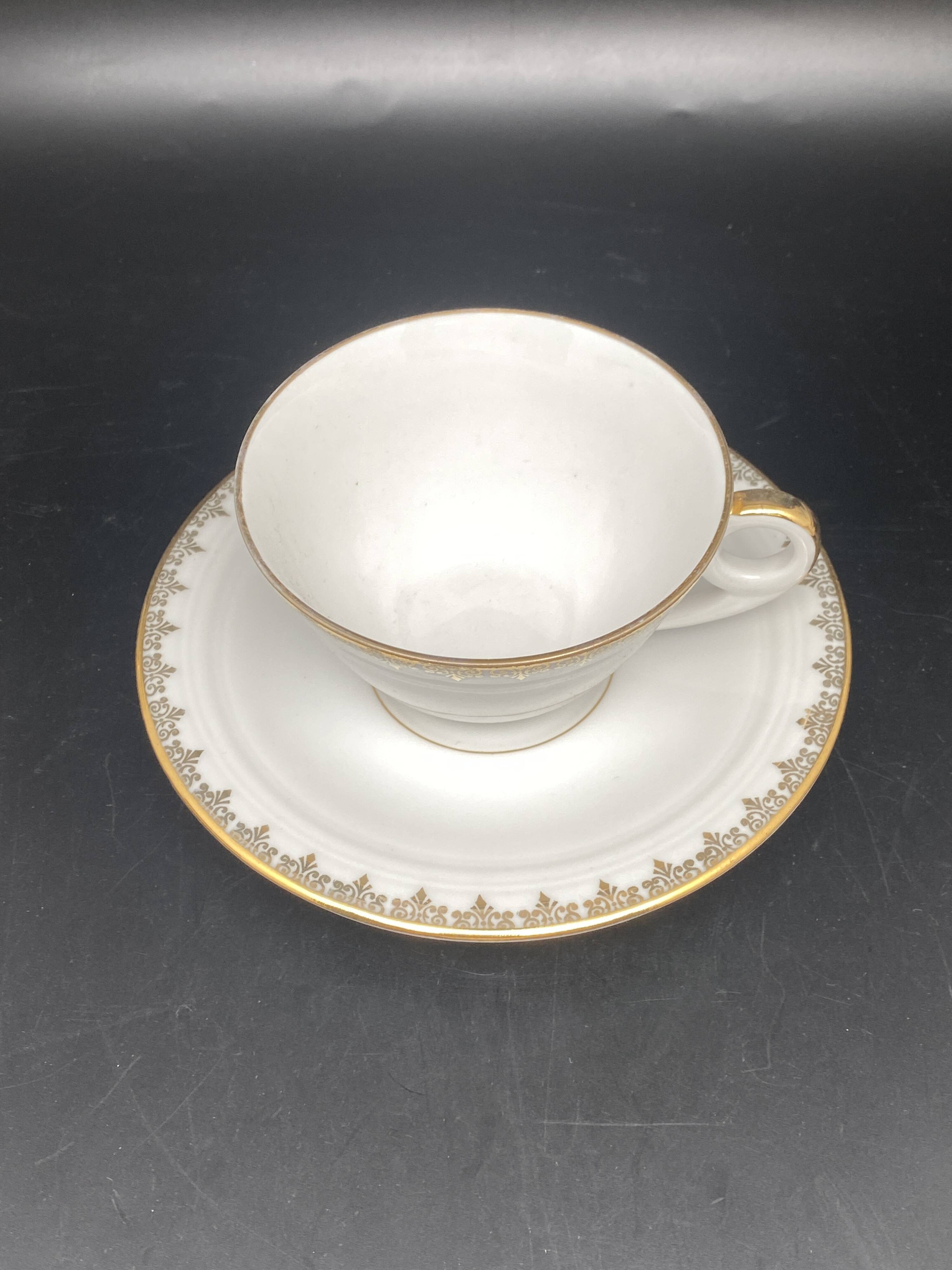 White and gilded Limoges porcelain tea/coffee service – MPM0724SV1
