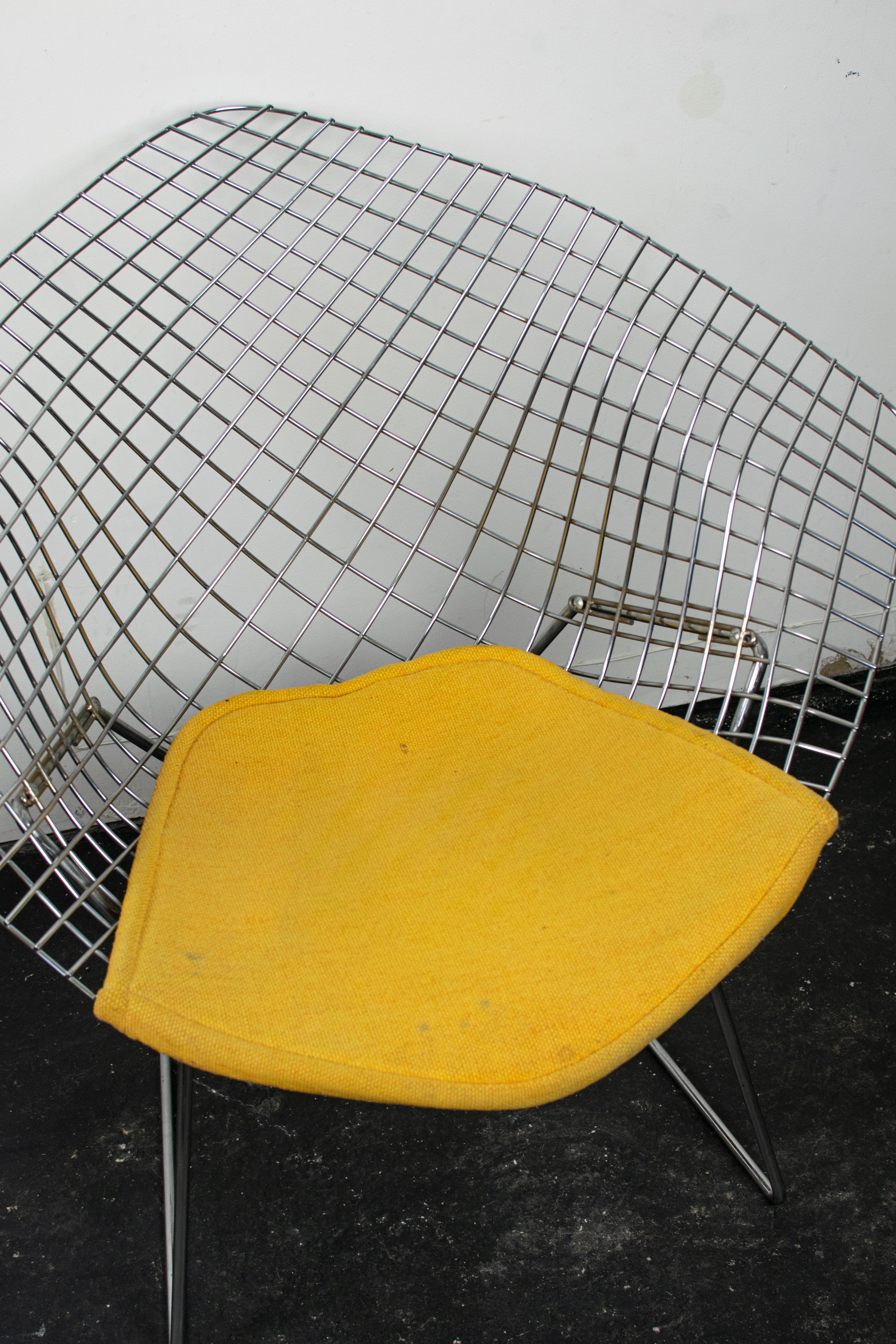 Diamond armchair by Harry Bertoia for Knoll International